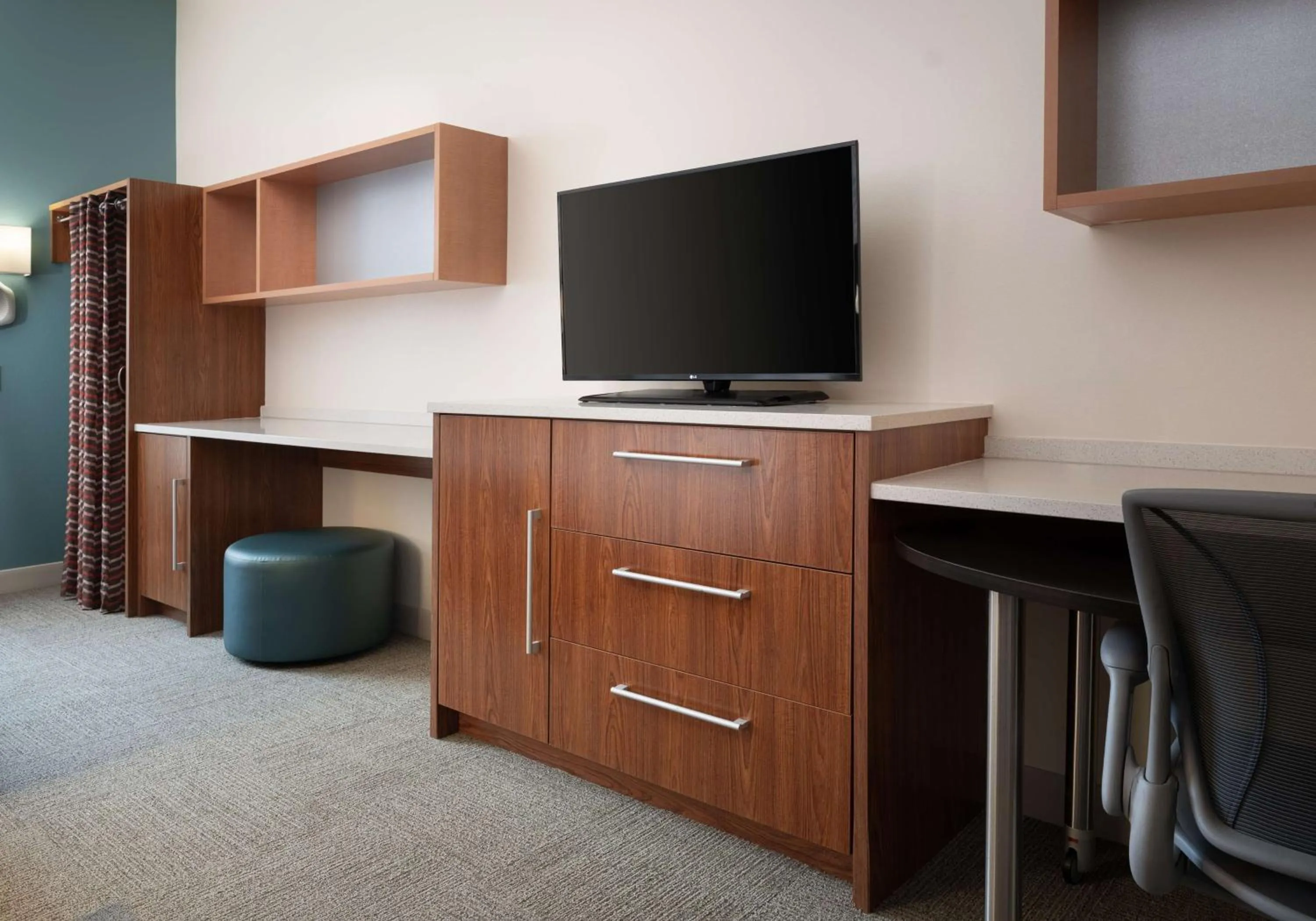 Bedroom in Home2 Suites by Hilton Charleston Airport Convention Center, SC