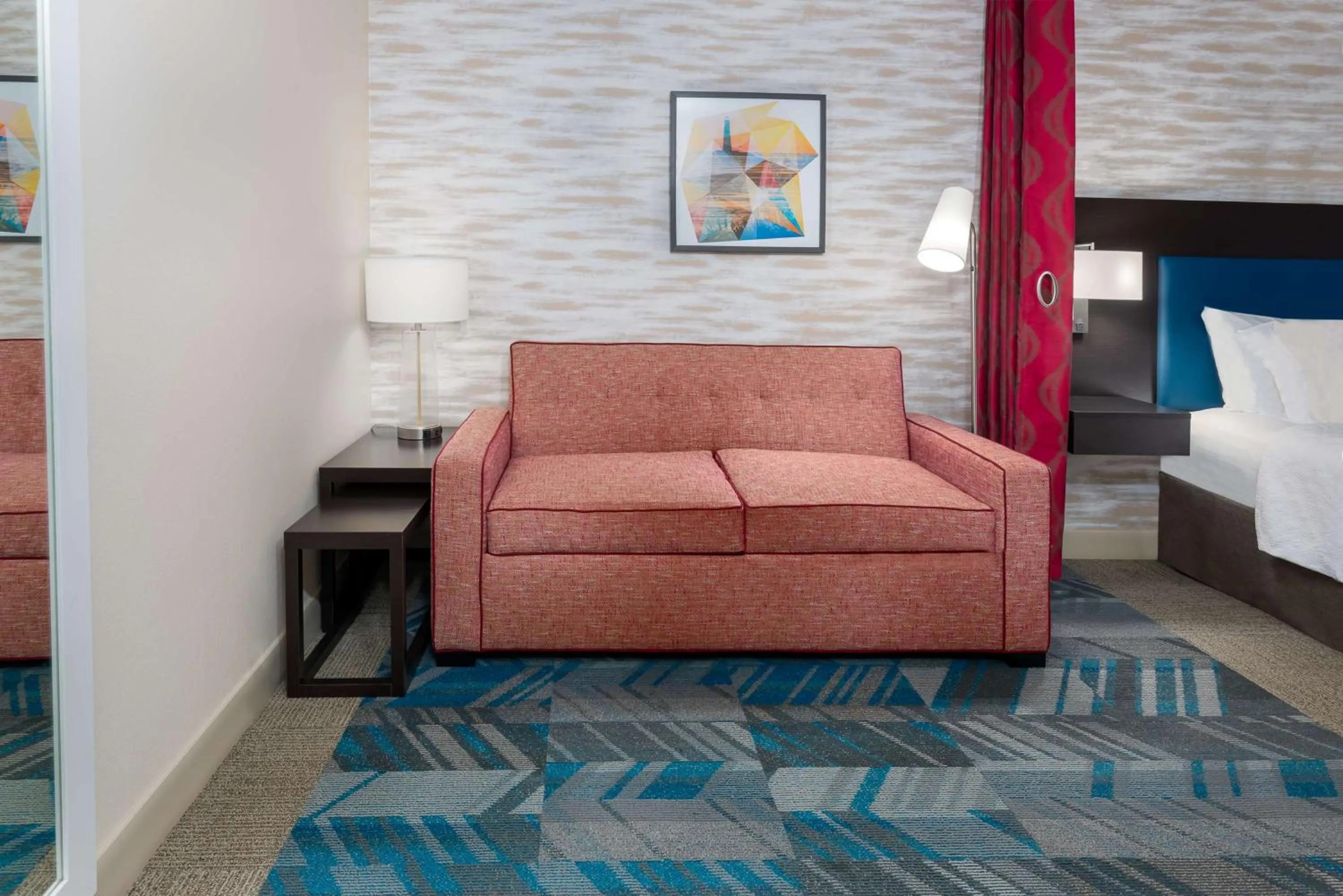 Living room, Bed in Home2 Suites by Hilton Charleston Airport Convention Center, SC