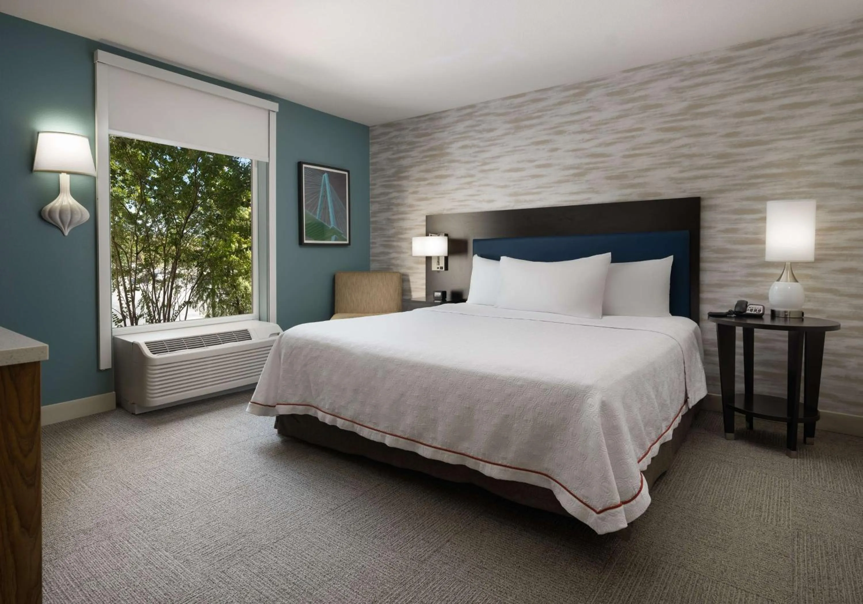 Bed in Home2 Suites by Hilton Charleston Airport Convention Center, SC