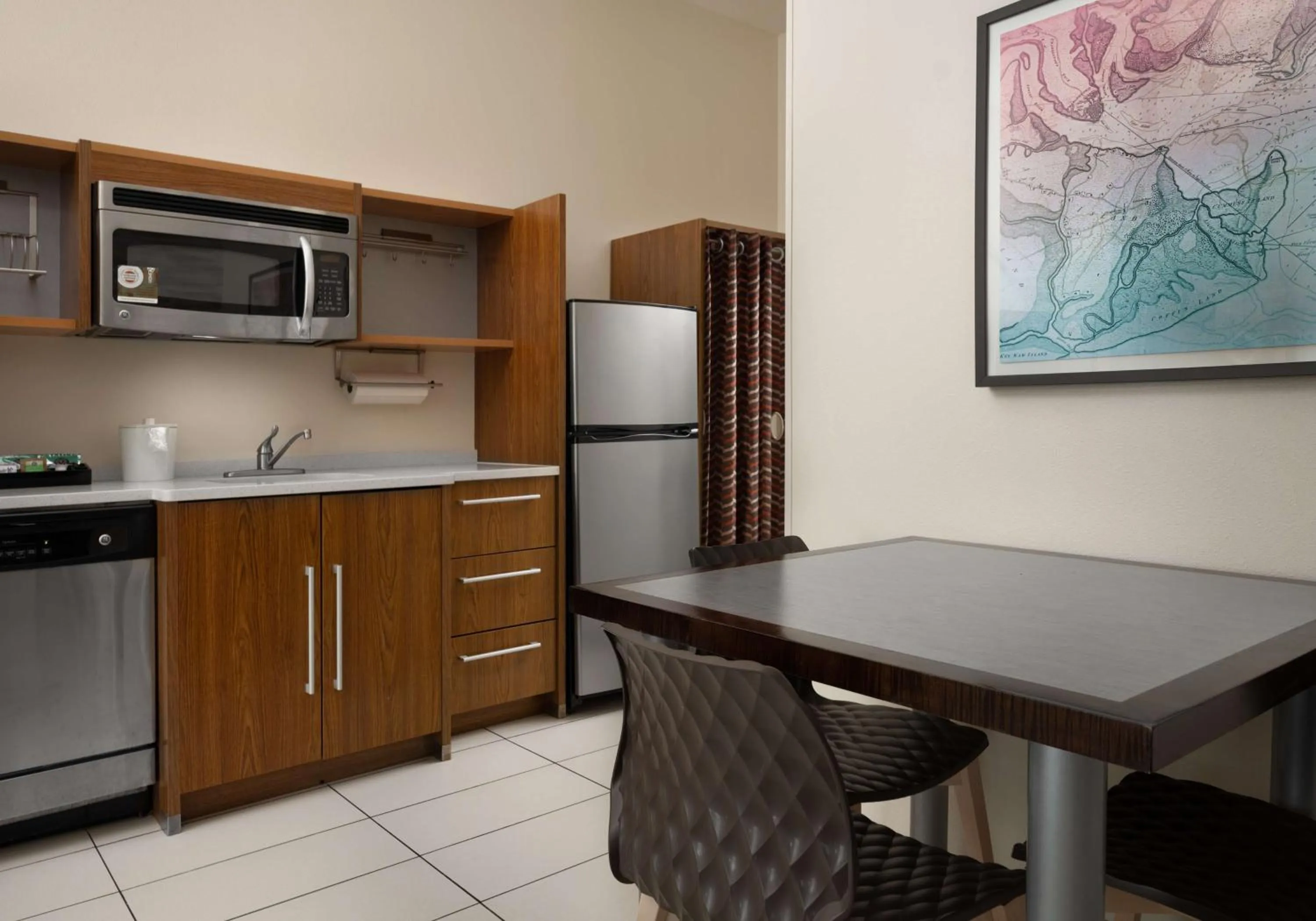 Kitchen or kitchenette in Home2 Suites by Hilton Charleston Airport Convention Center, SC