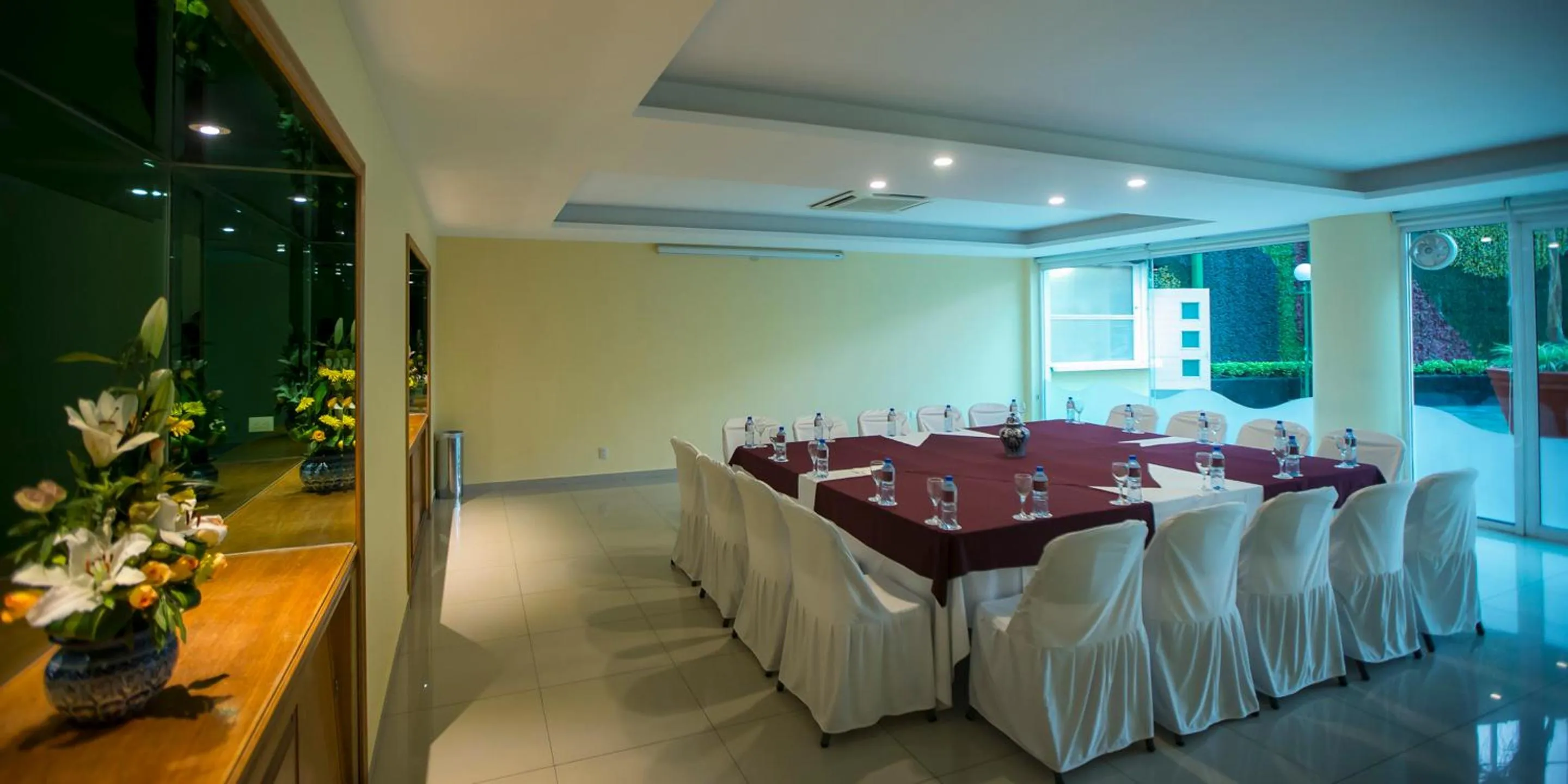 Meeting/conference room in Plaza Poblana