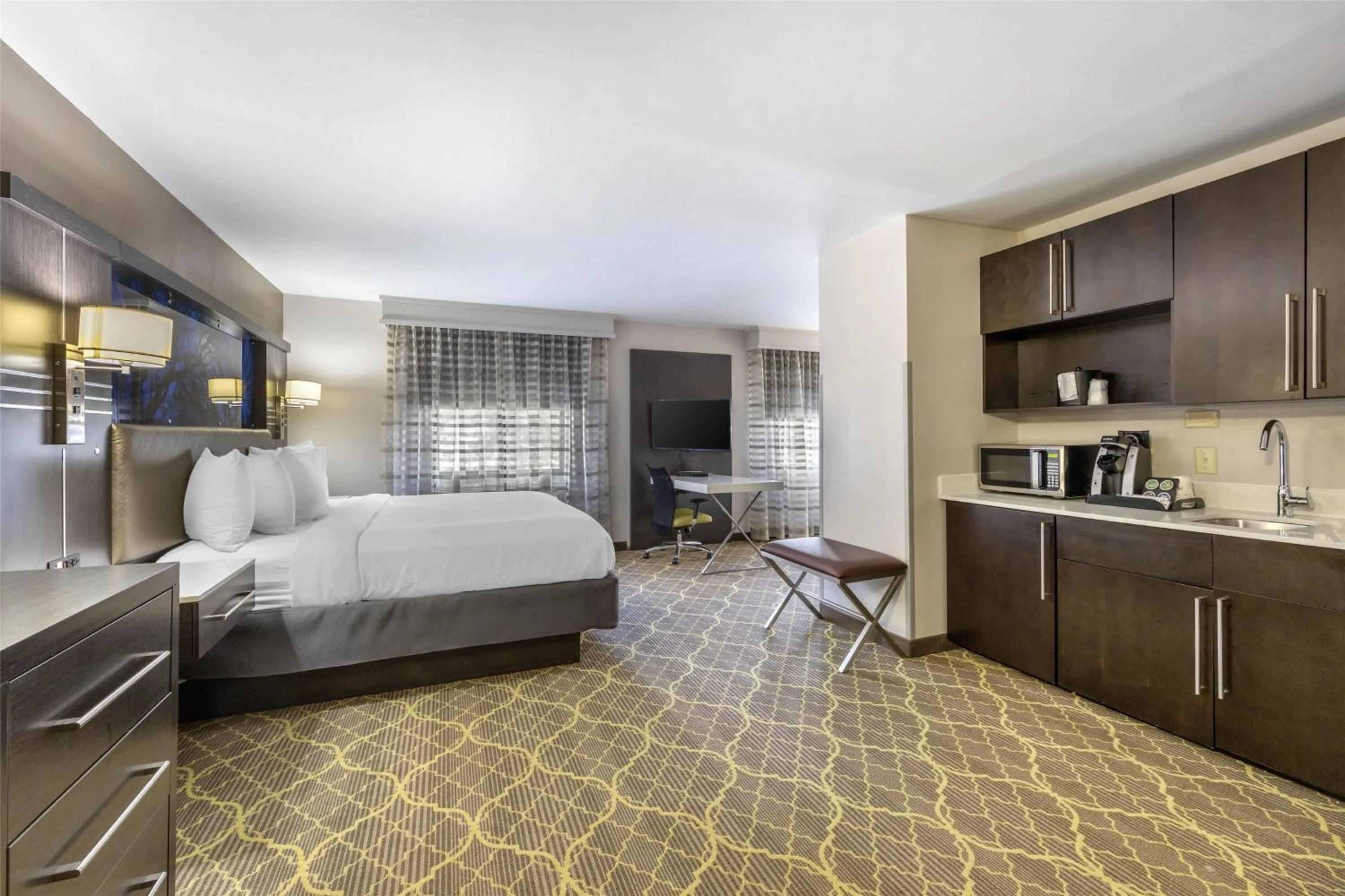 Bedroom, Bed in Best Western Plus Clemson Hotel & Conference Center