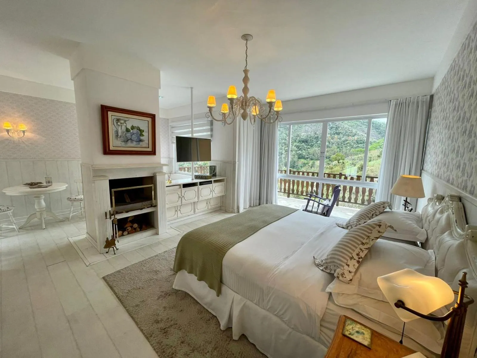 Bed in Quinta da Paz Resort