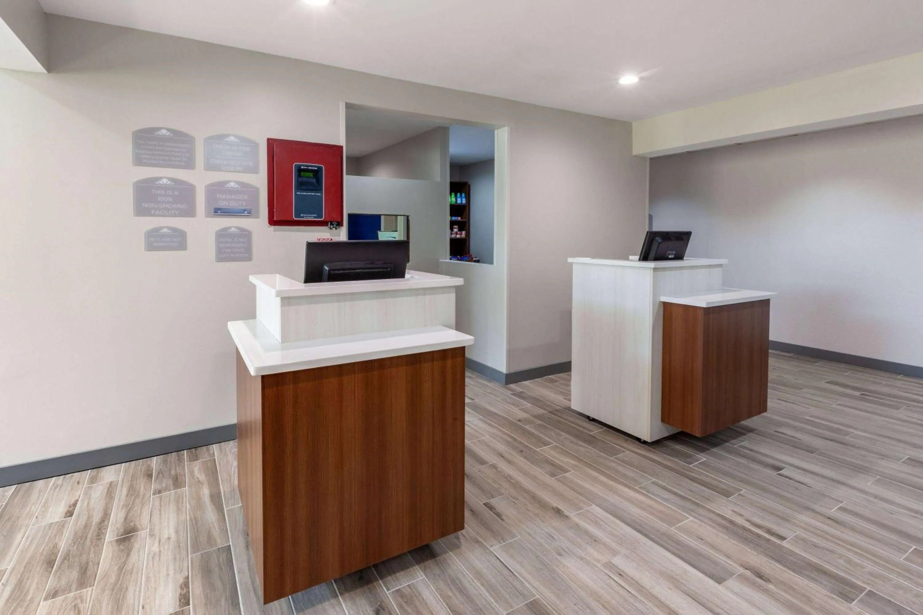 Lobby or reception in Microtel Inn & Suites by Wyndham Sunbury - Columbus North