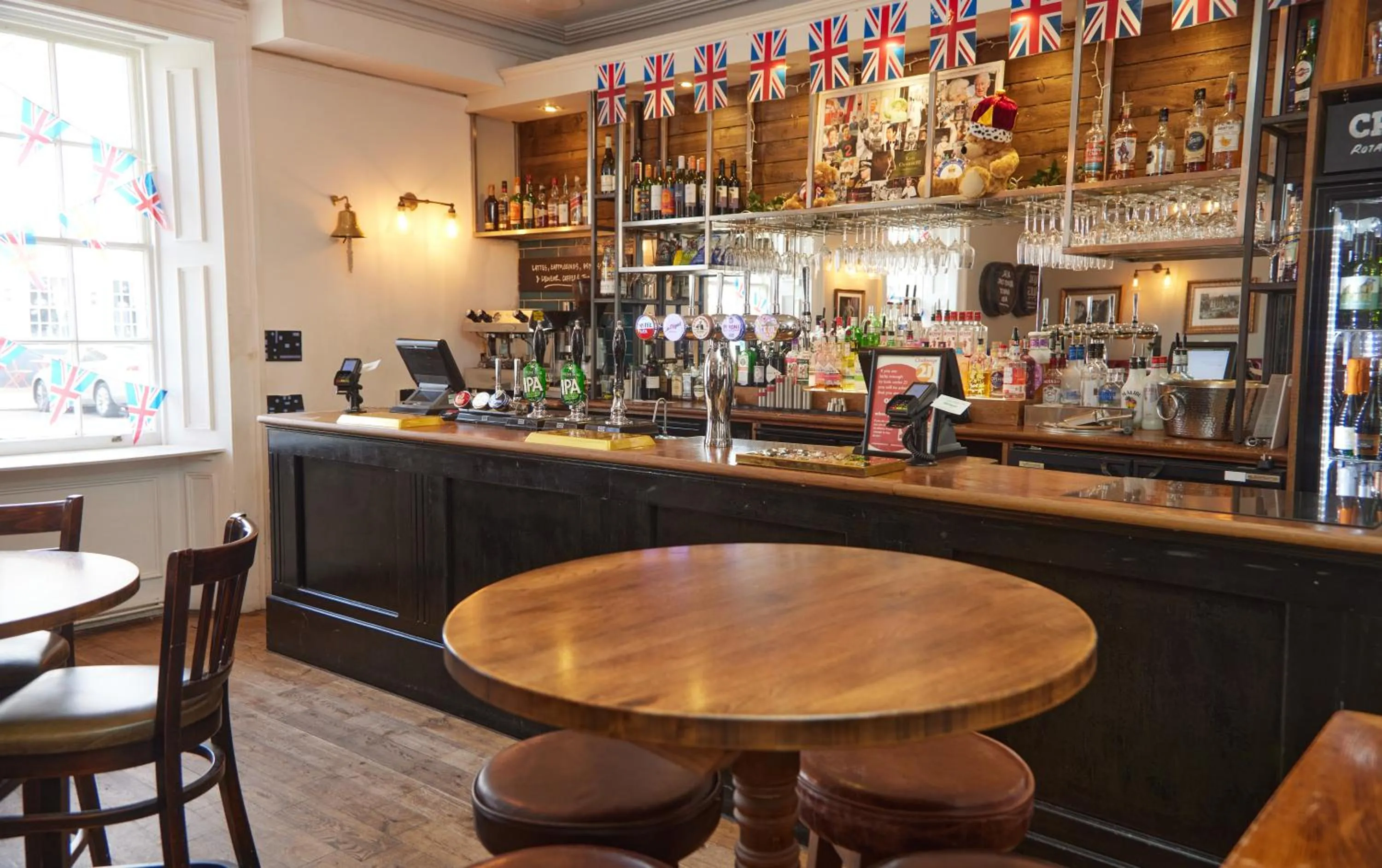 Lounge or bar in Kings Arms Hotel by Greene King Inns