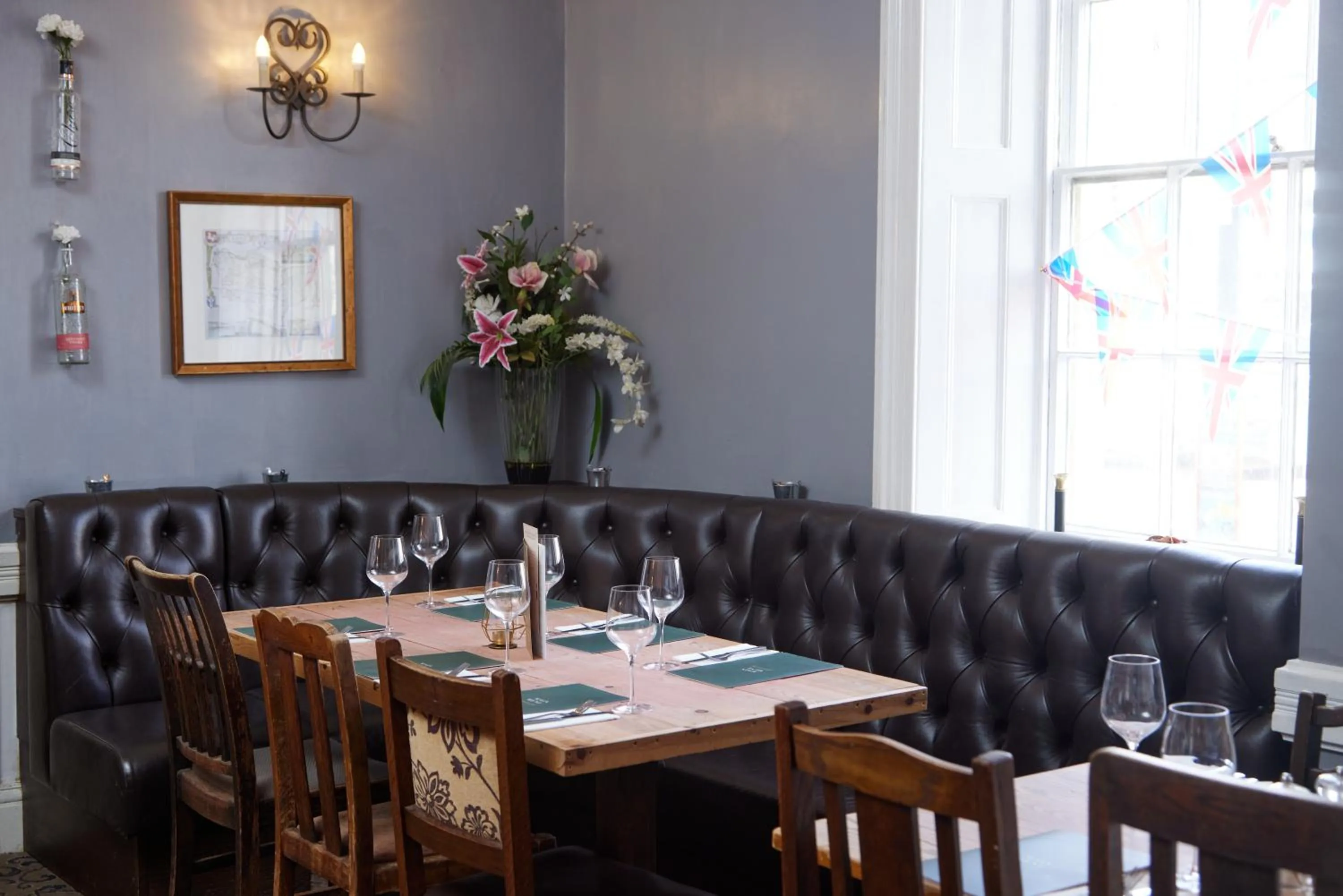 Restaurant/places to eat in Kings Arms Hotel by Greene King Inns