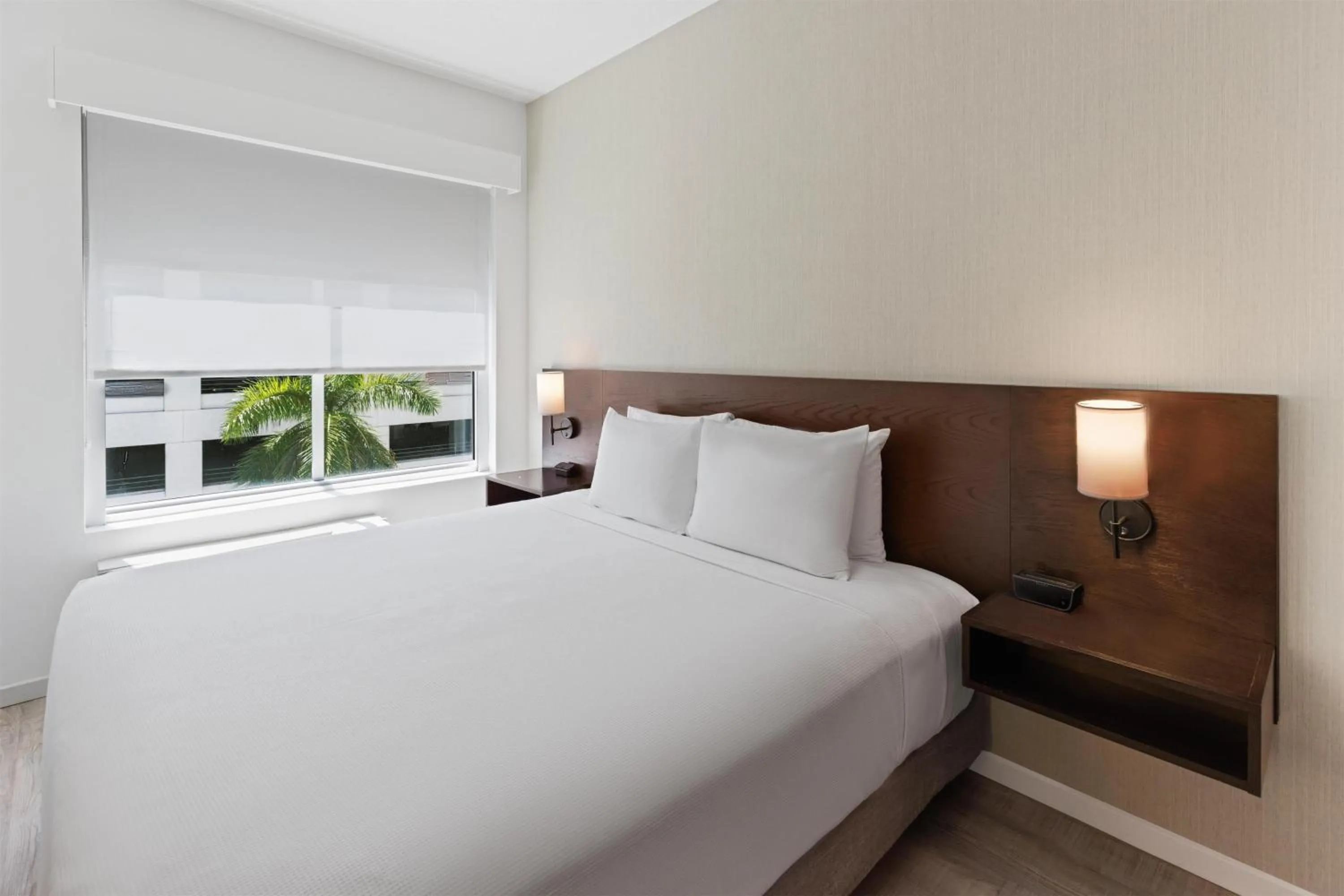 Bedroom, Bed in Hyatt Place West Palm Beach