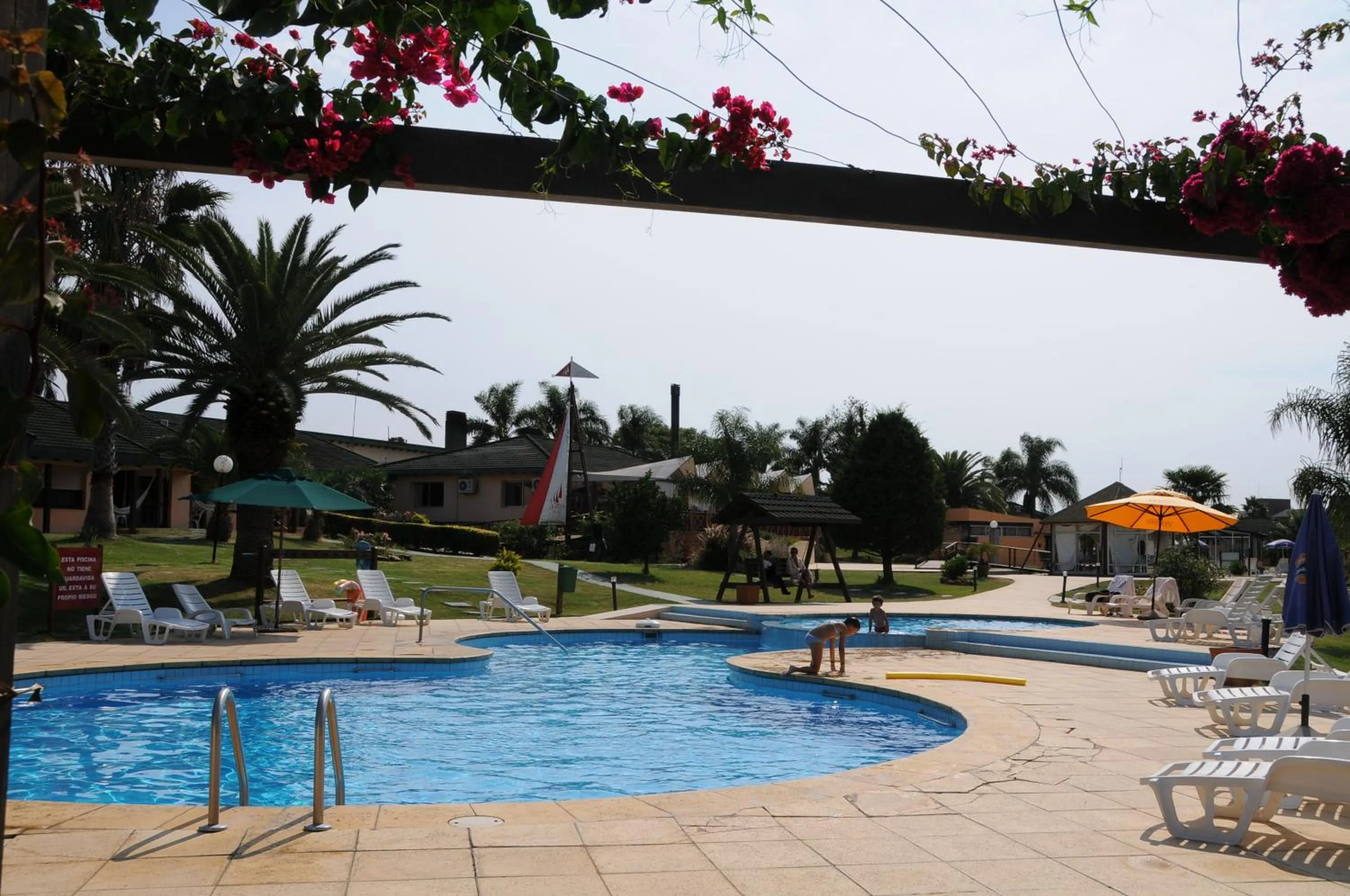 Swimming pool in Arapey Oasis Termal Hotel