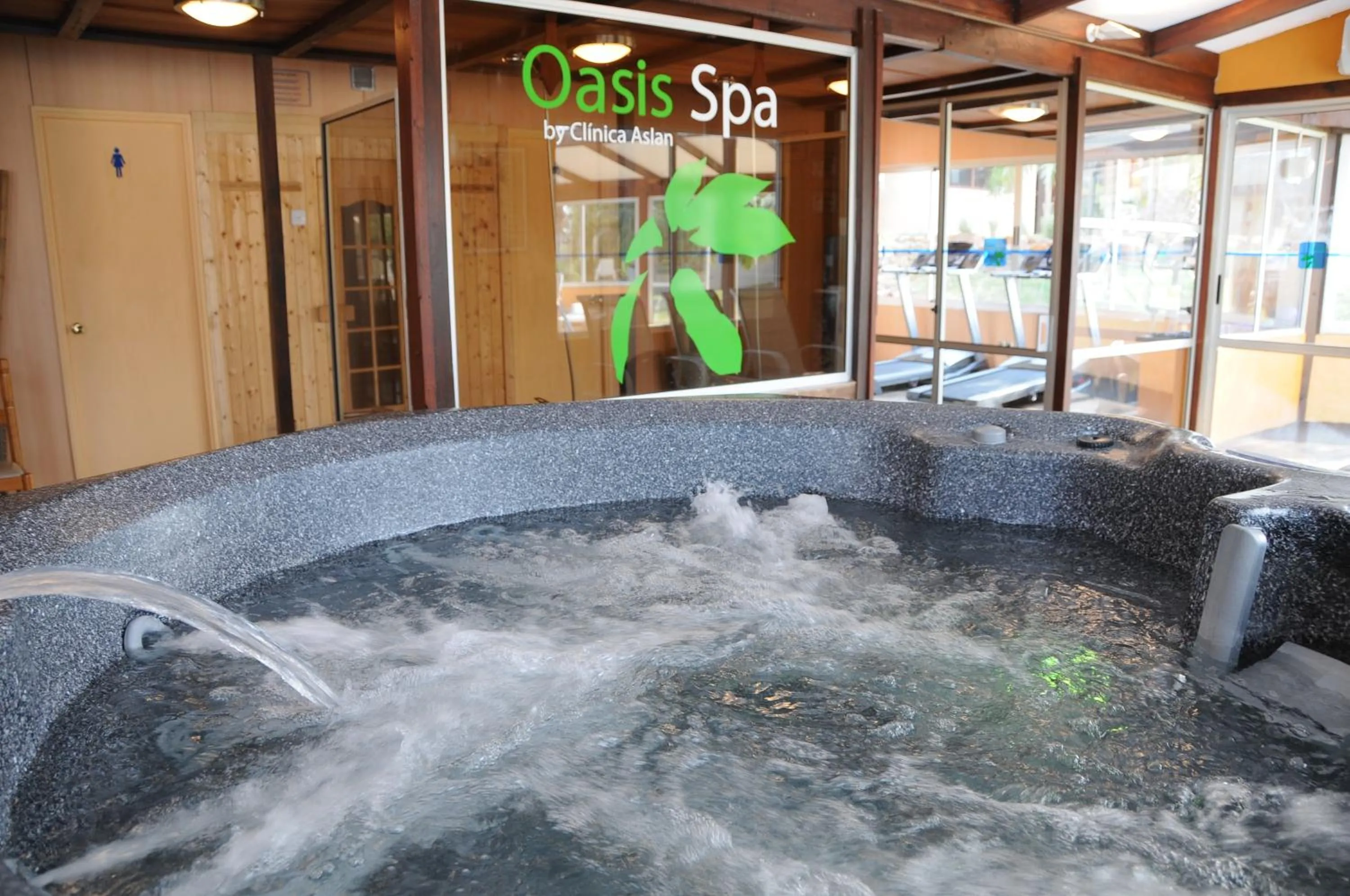 Hot Tub in Arapey Oasis Termal Hotel