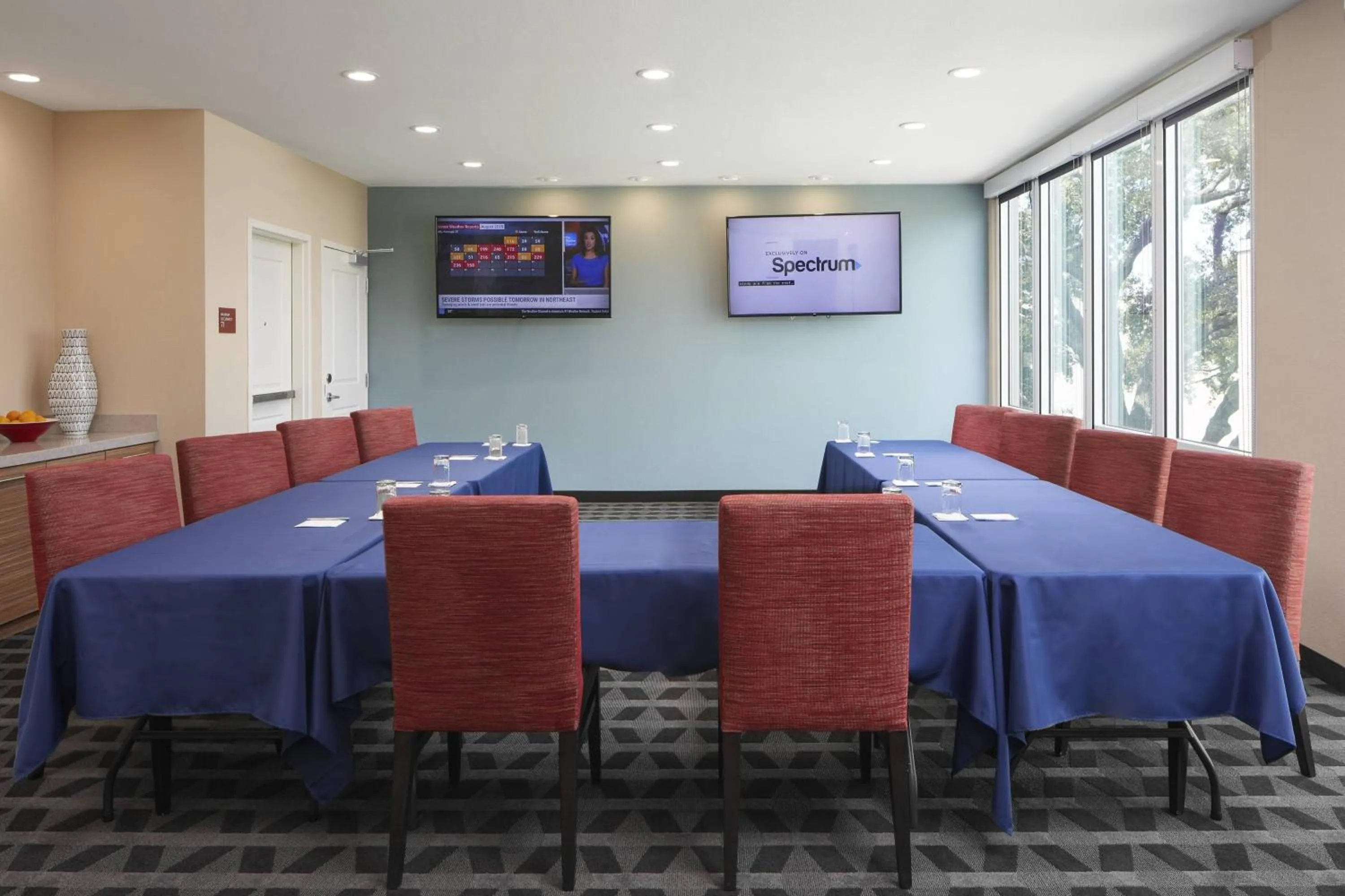 Meeting/conference room in TownePlace Suites by Marriott Tampa South