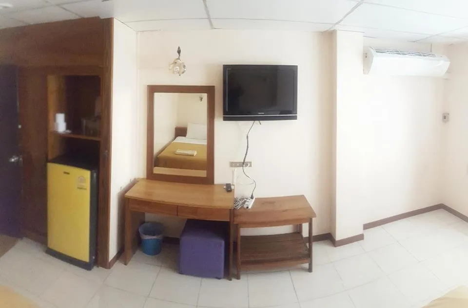 Bed in Top Thai Hotel