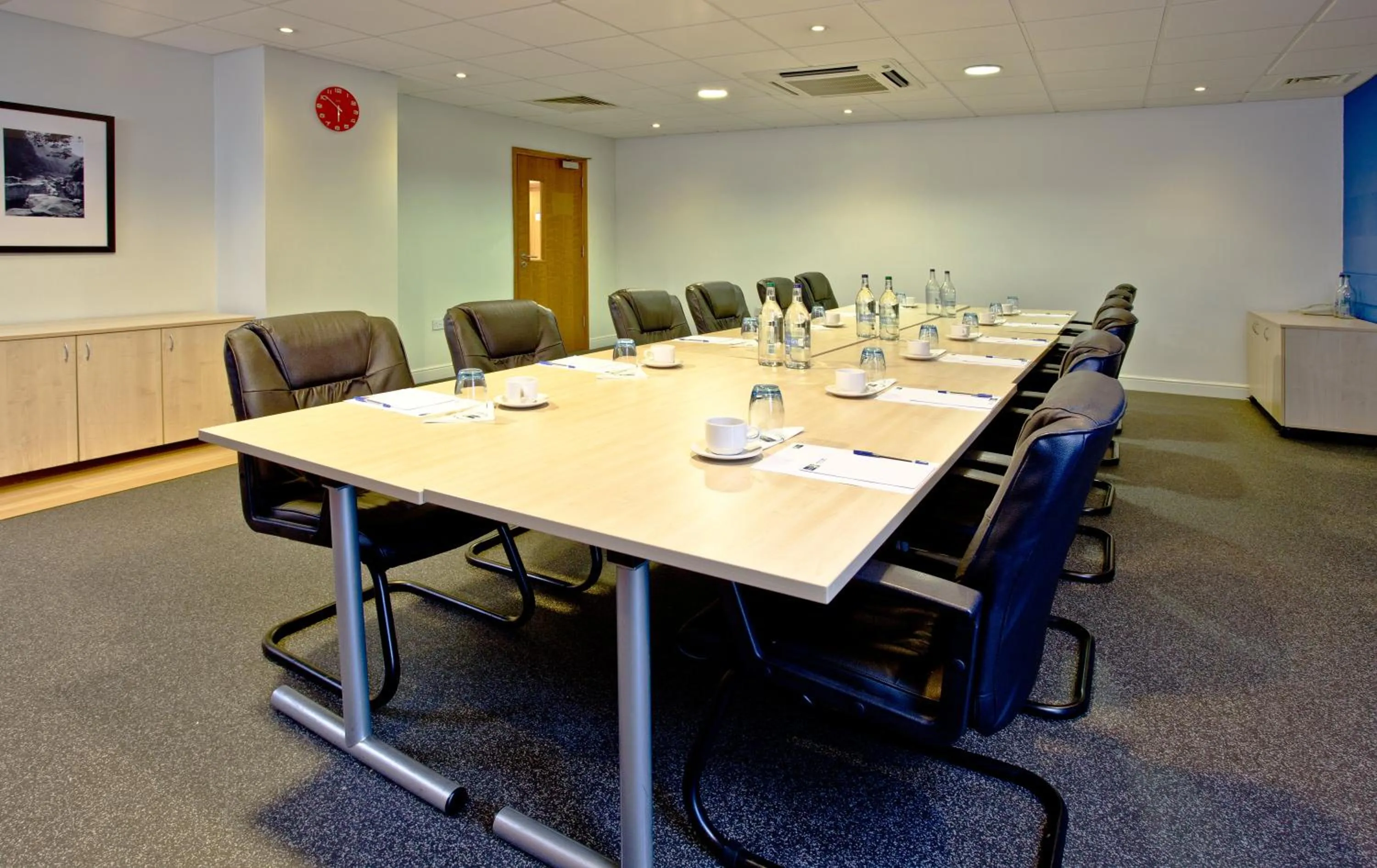 Meeting/conference room in Holiday Inn Express Shrewsbury by IHG