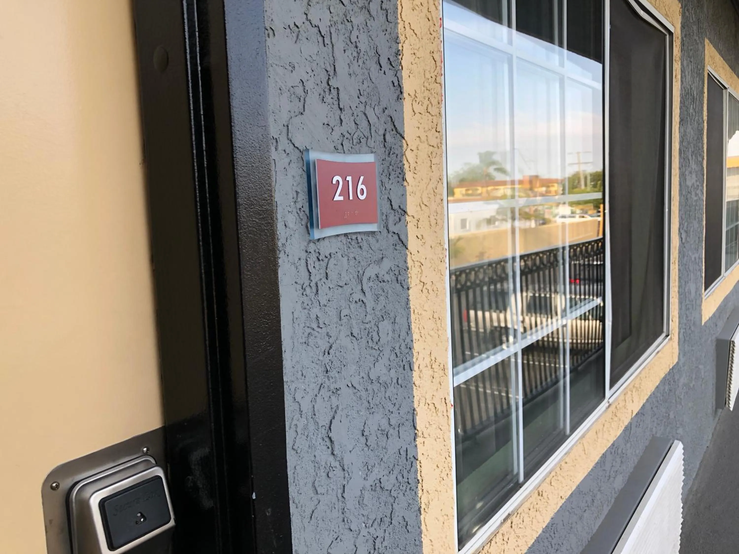 Decorative detail in American Inn & Suites LAX Airport