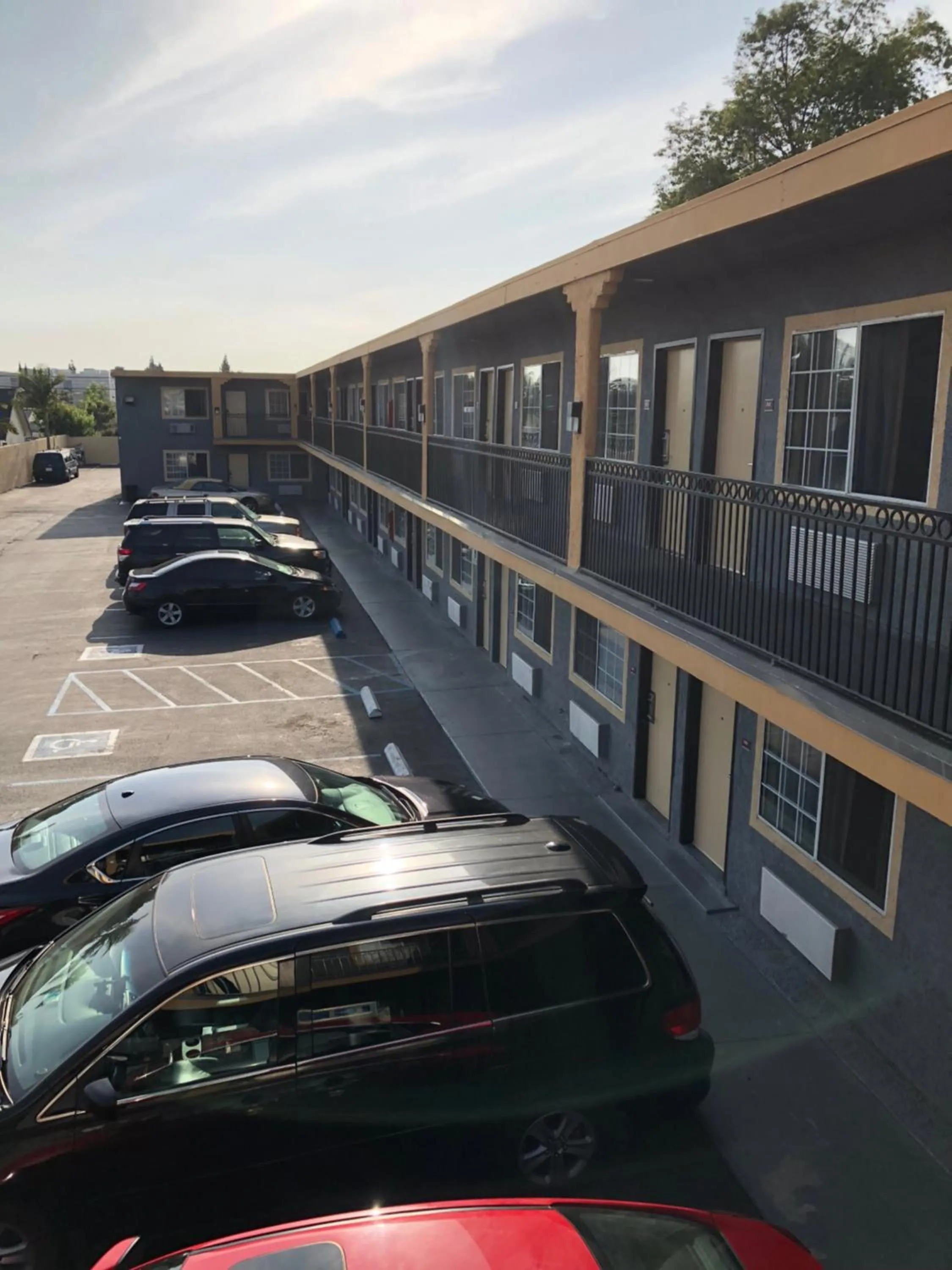 Property building in American Inn & Suites LAX Airport