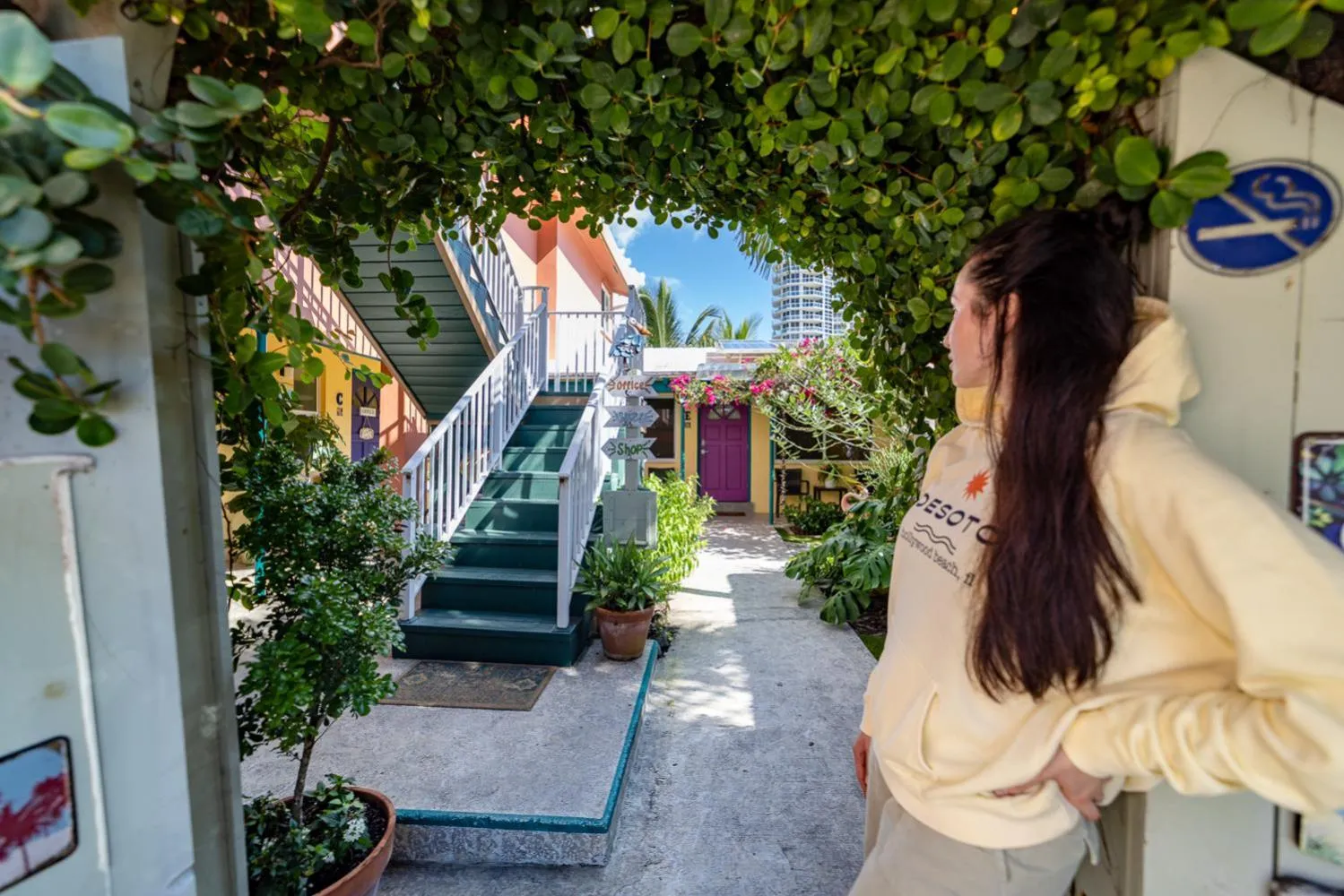 Facade/entrance in The Desoto - Oceanview Inn