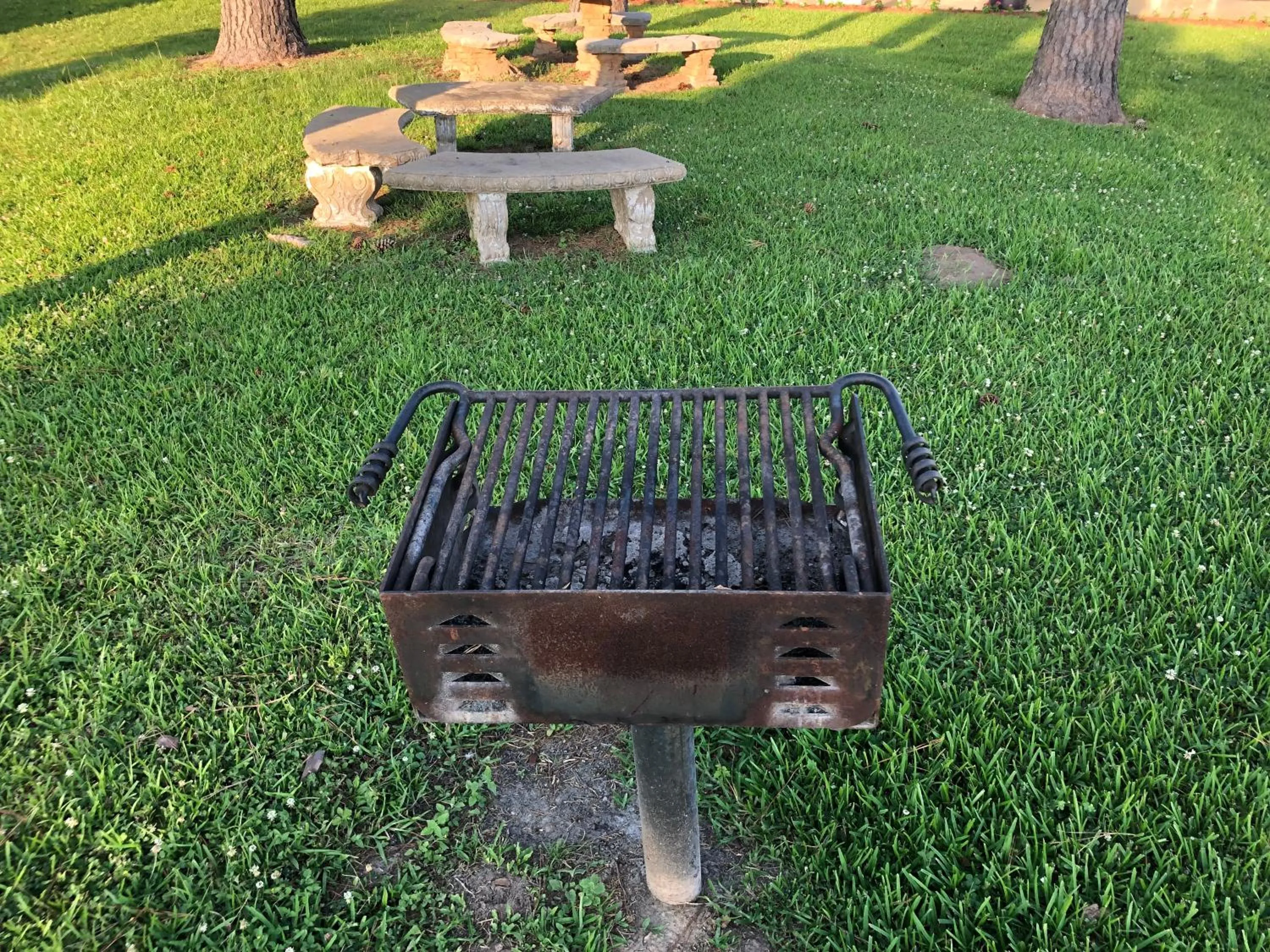 BBQ facilities in Days Inn by Wyndham Natchez