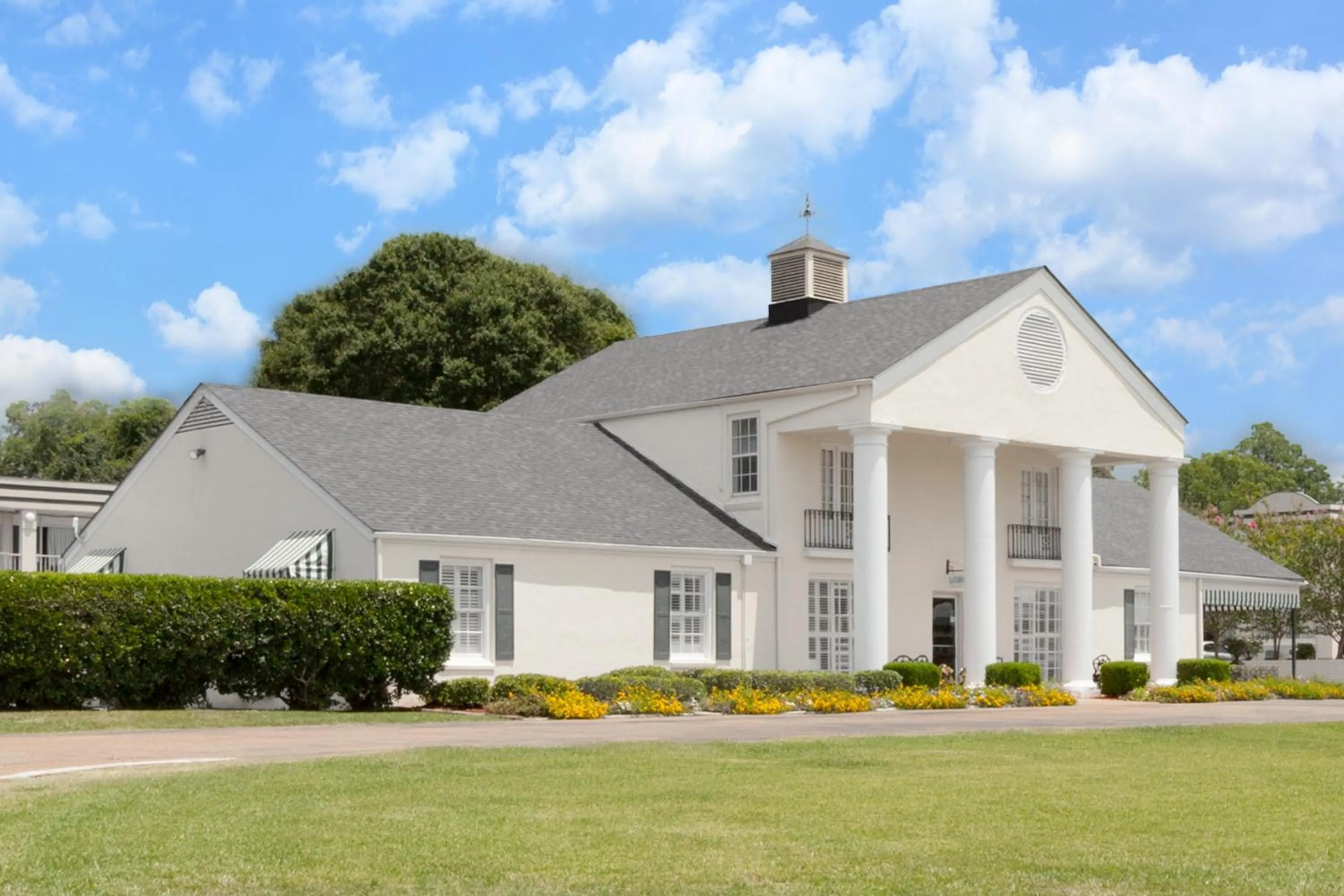 Facade/entrance in Days Inn by Wyndham Natchez