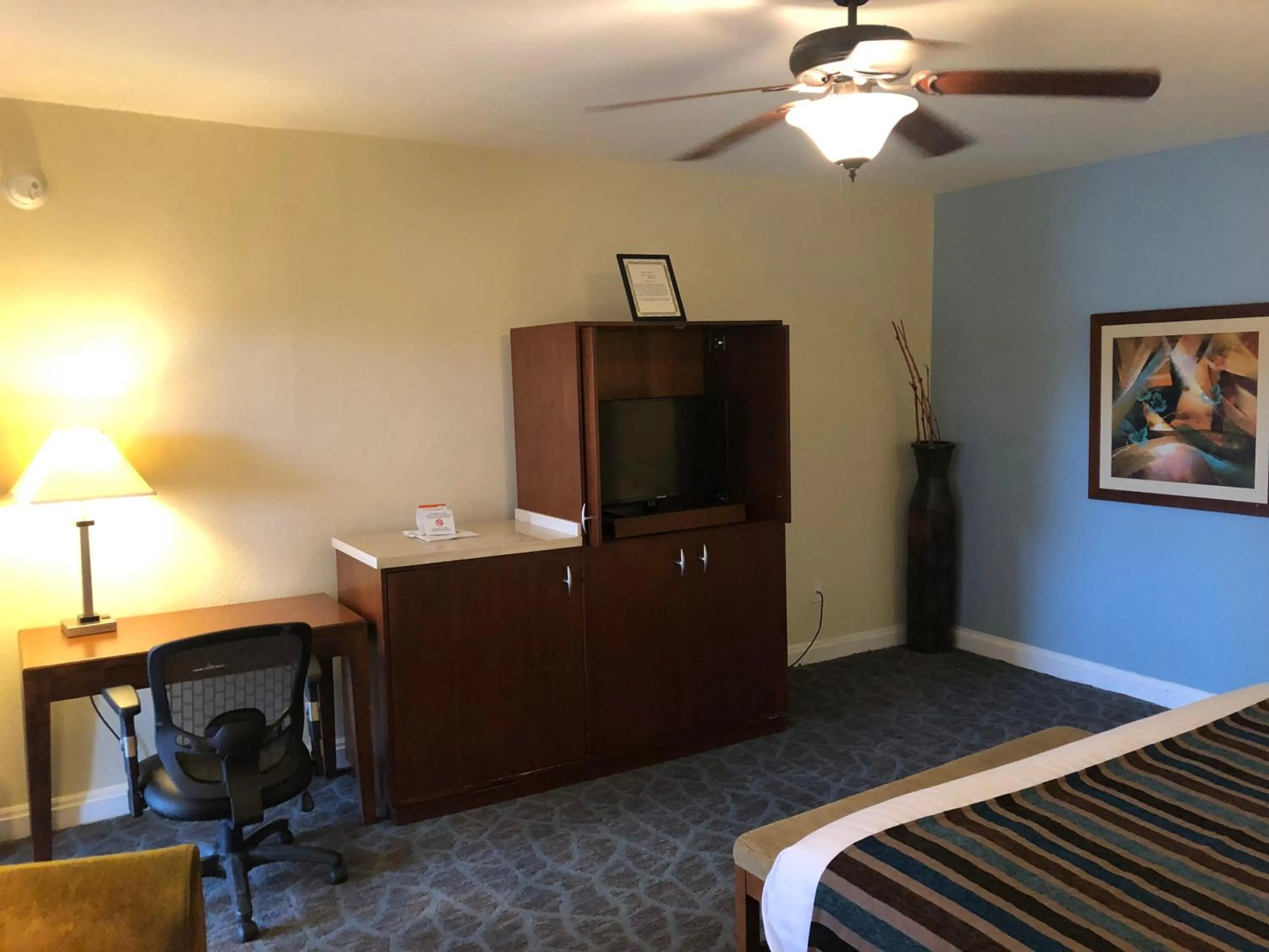 Photo of the whole room, Bed in Days Inn by Wyndham Natchez