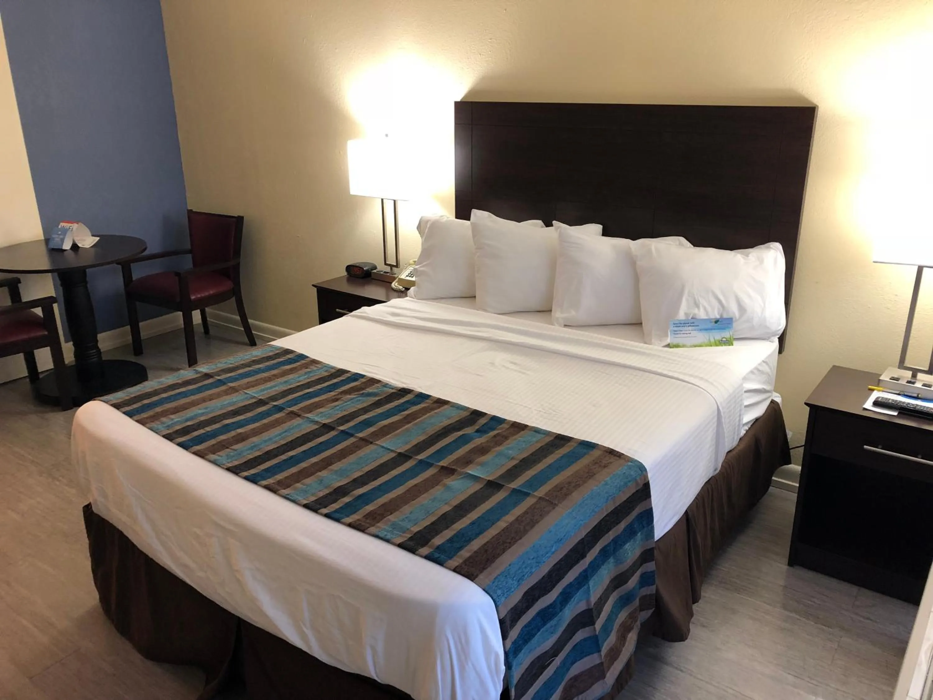 Bed in Days Inn by Wyndham Natchez