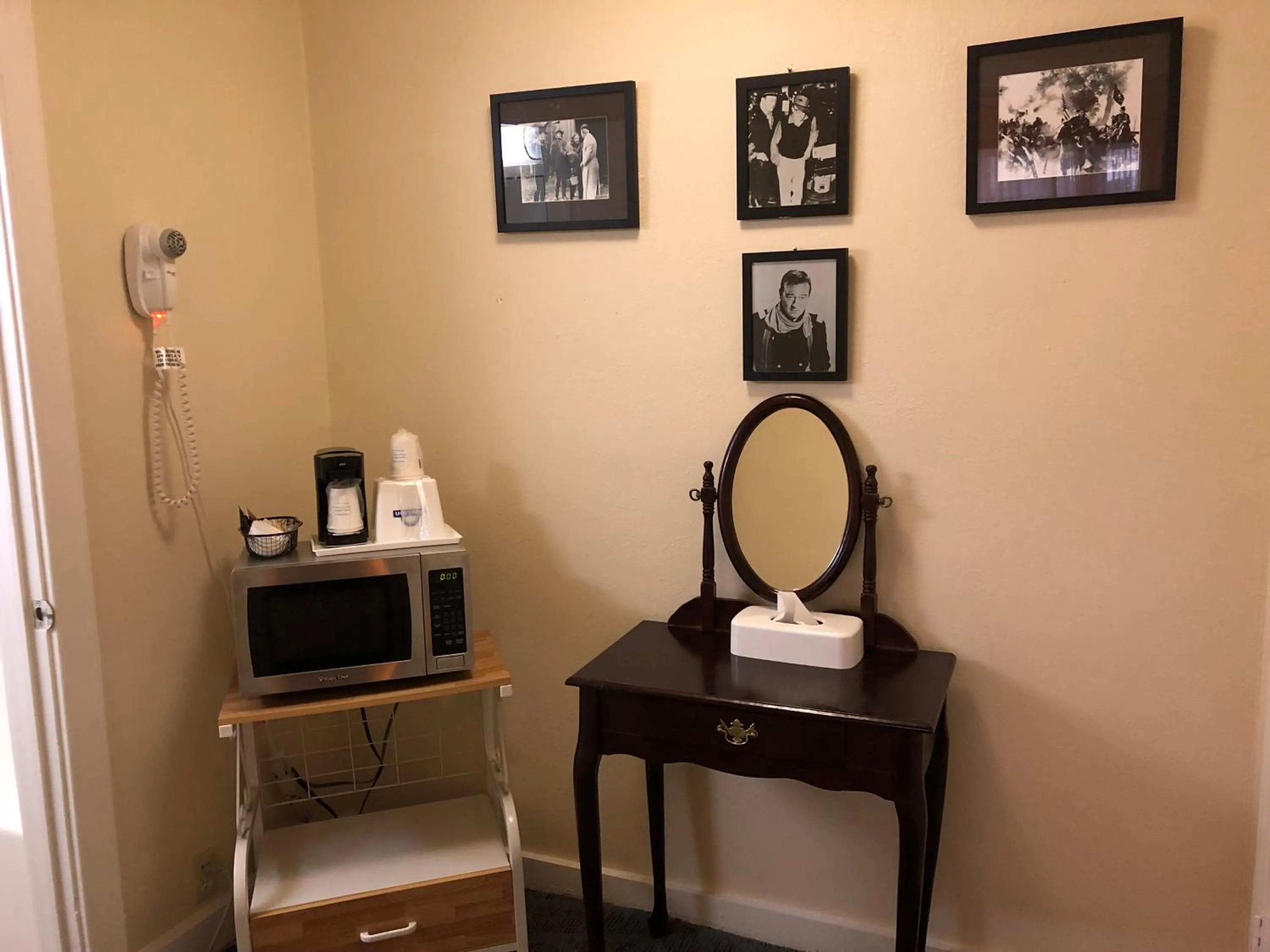 Living room in Days Inn by Wyndham Natchez
