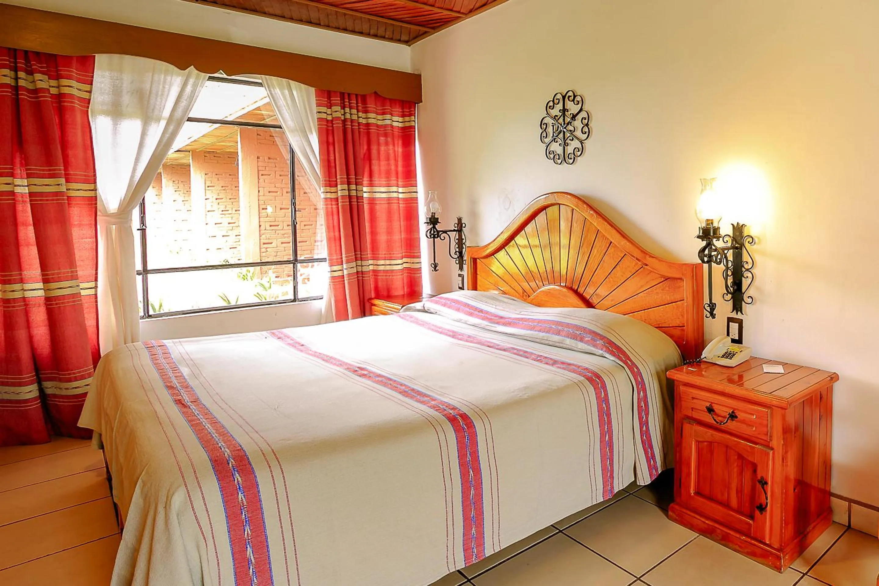 Bed in Hotel Pie de la Sierra