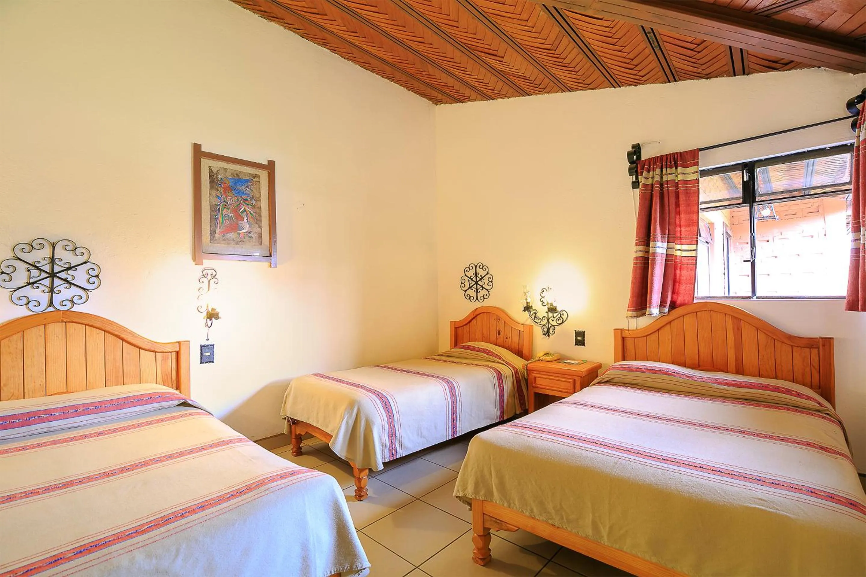 Bed in Hotel Pie de la Sierra