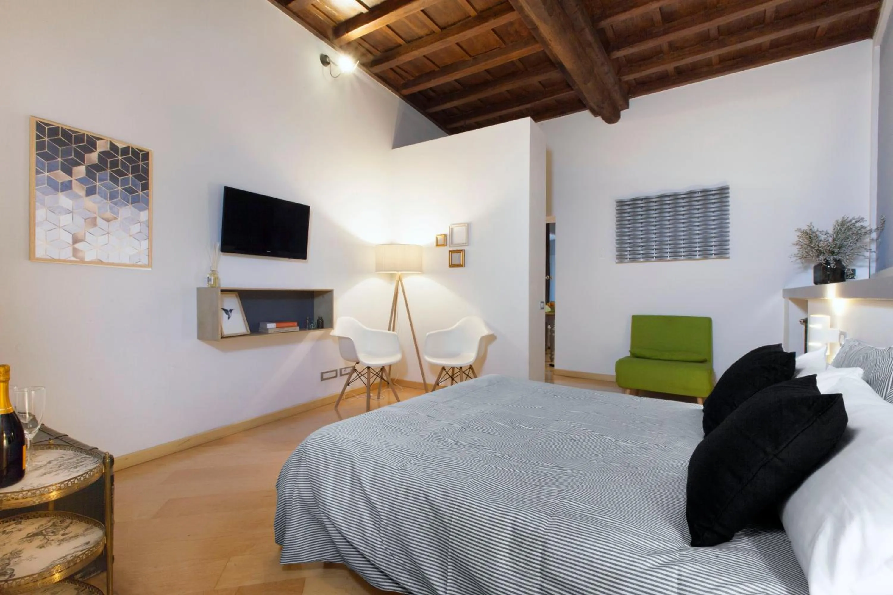 Bedroom, Bed in Delle Grotte Apartment