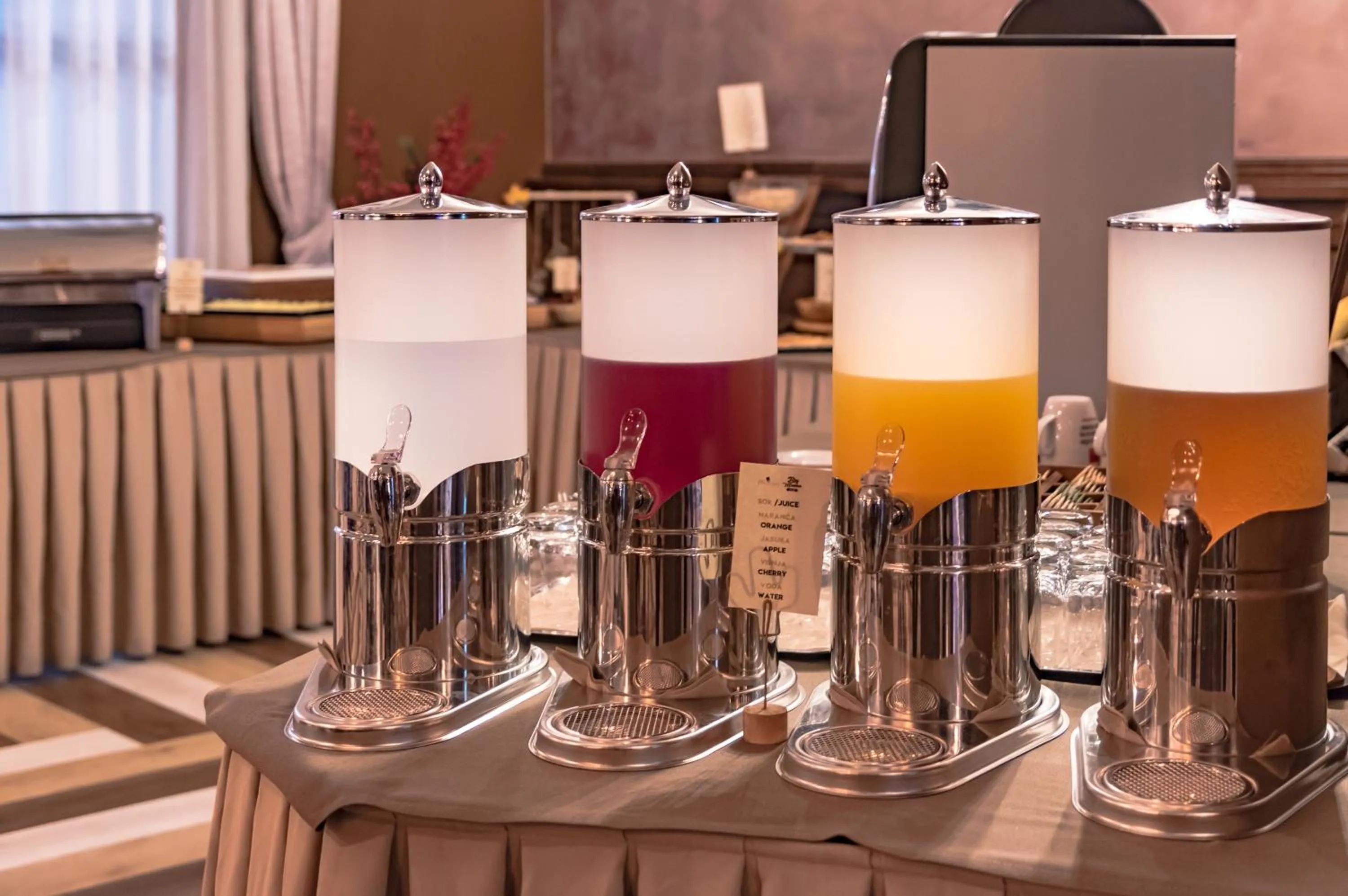 Breakfast in Hotel Diplomat