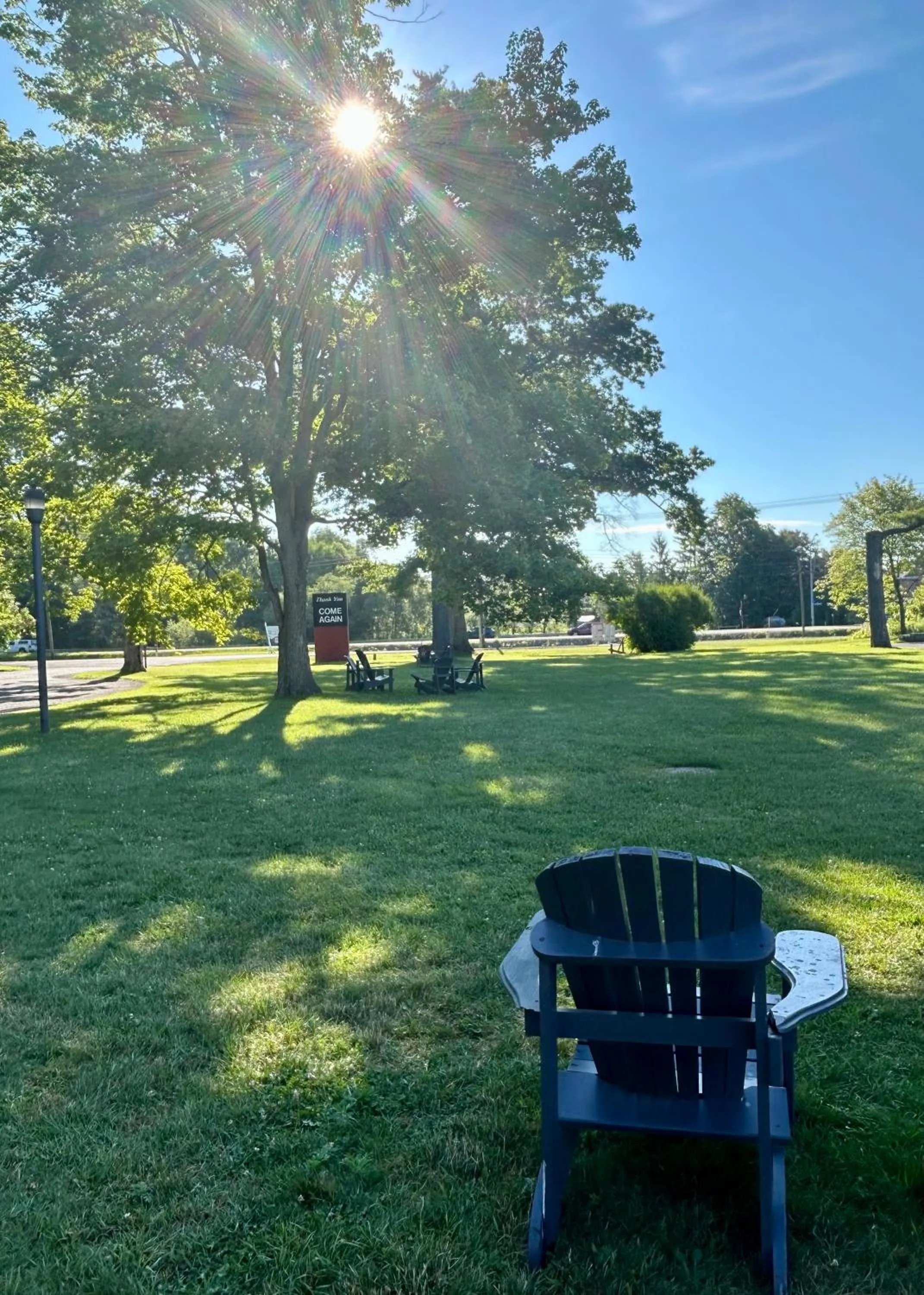 Property building in Rideau Heights Inn