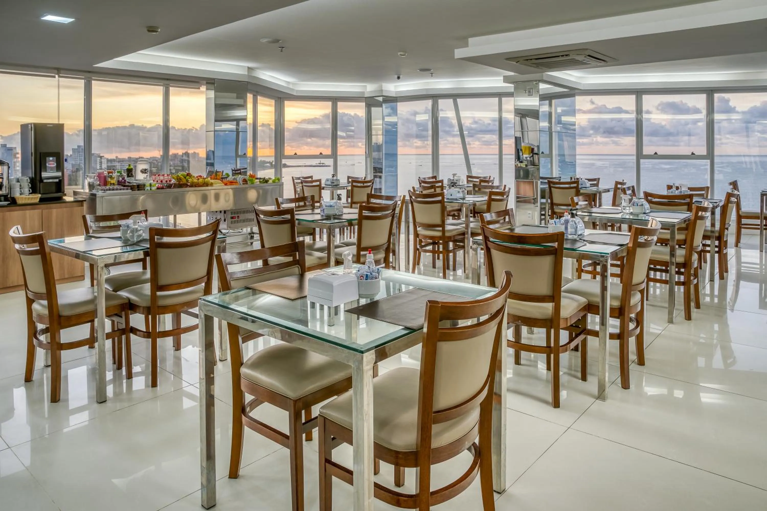 Restaurant/places to eat in Hotel Brisa Suítes Pajuçara