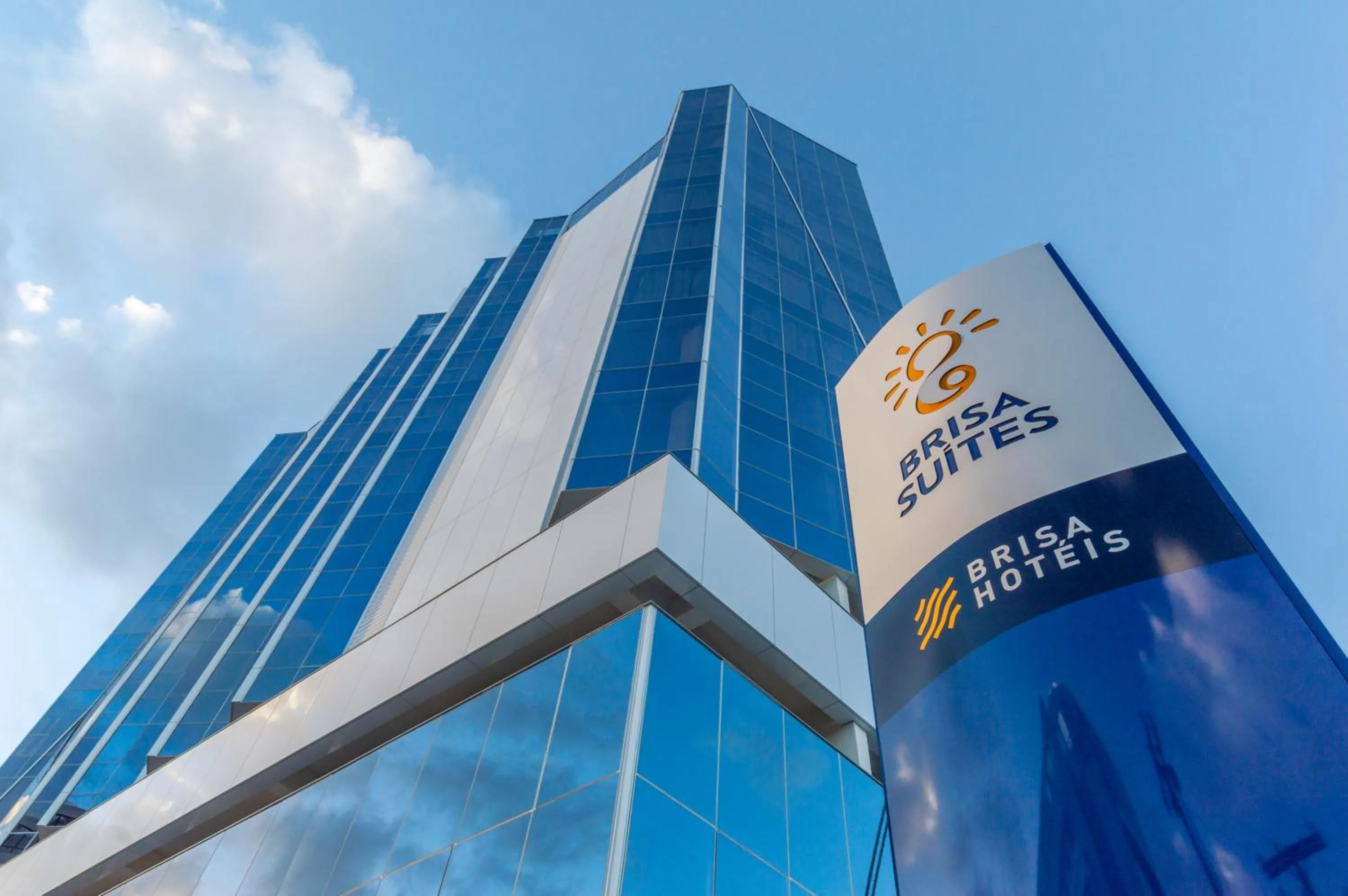 Facade/entrance in Hotel Brisa Suítes Pajuçara