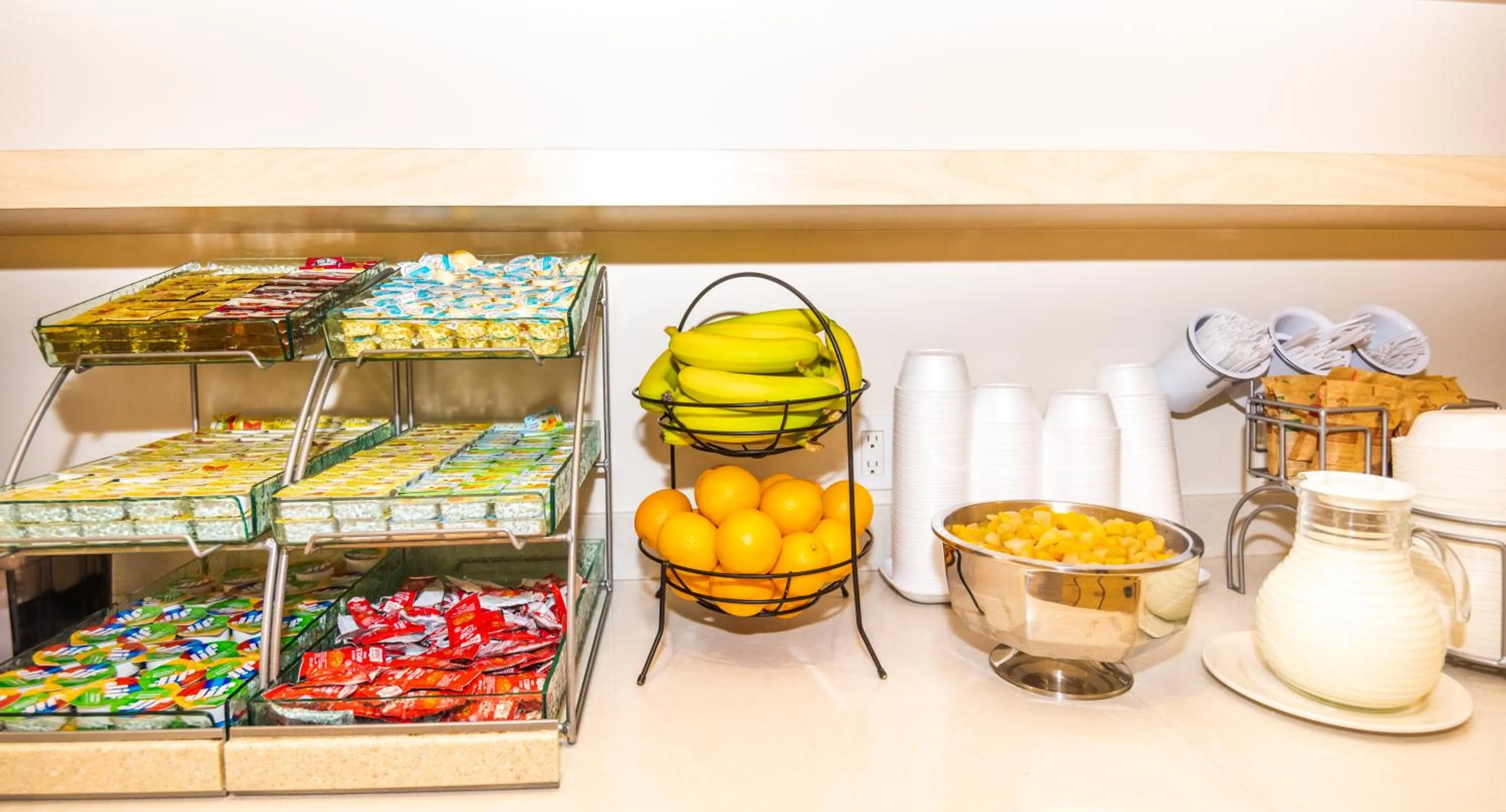 Breakfast in Hotel Brossard