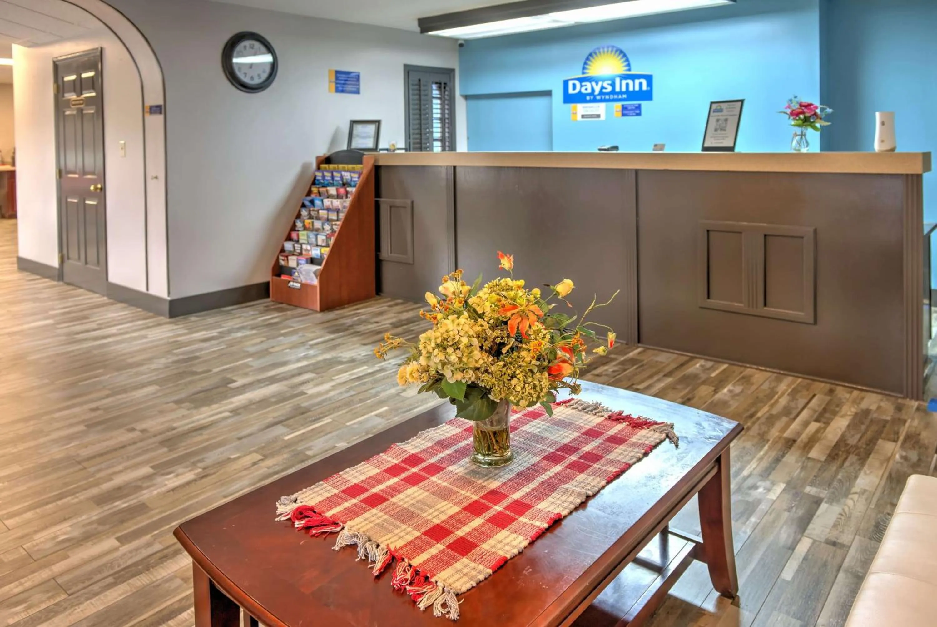 Lobby or reception in Days Inn by Wyndham Harriman