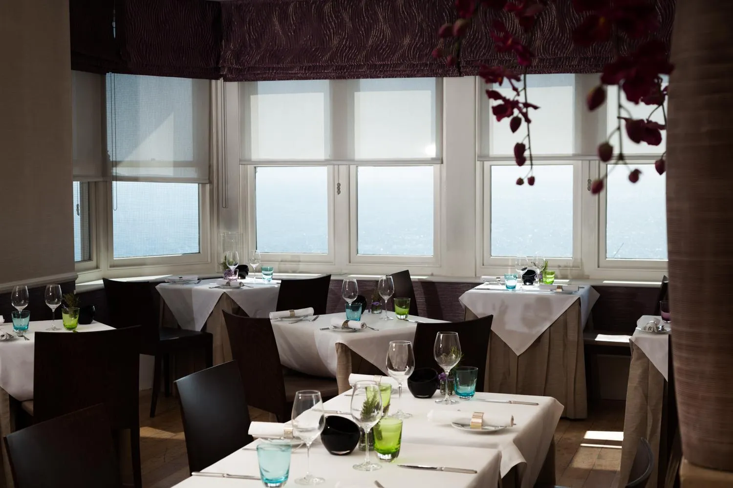 Restaurant/places to eat in The Hambrough