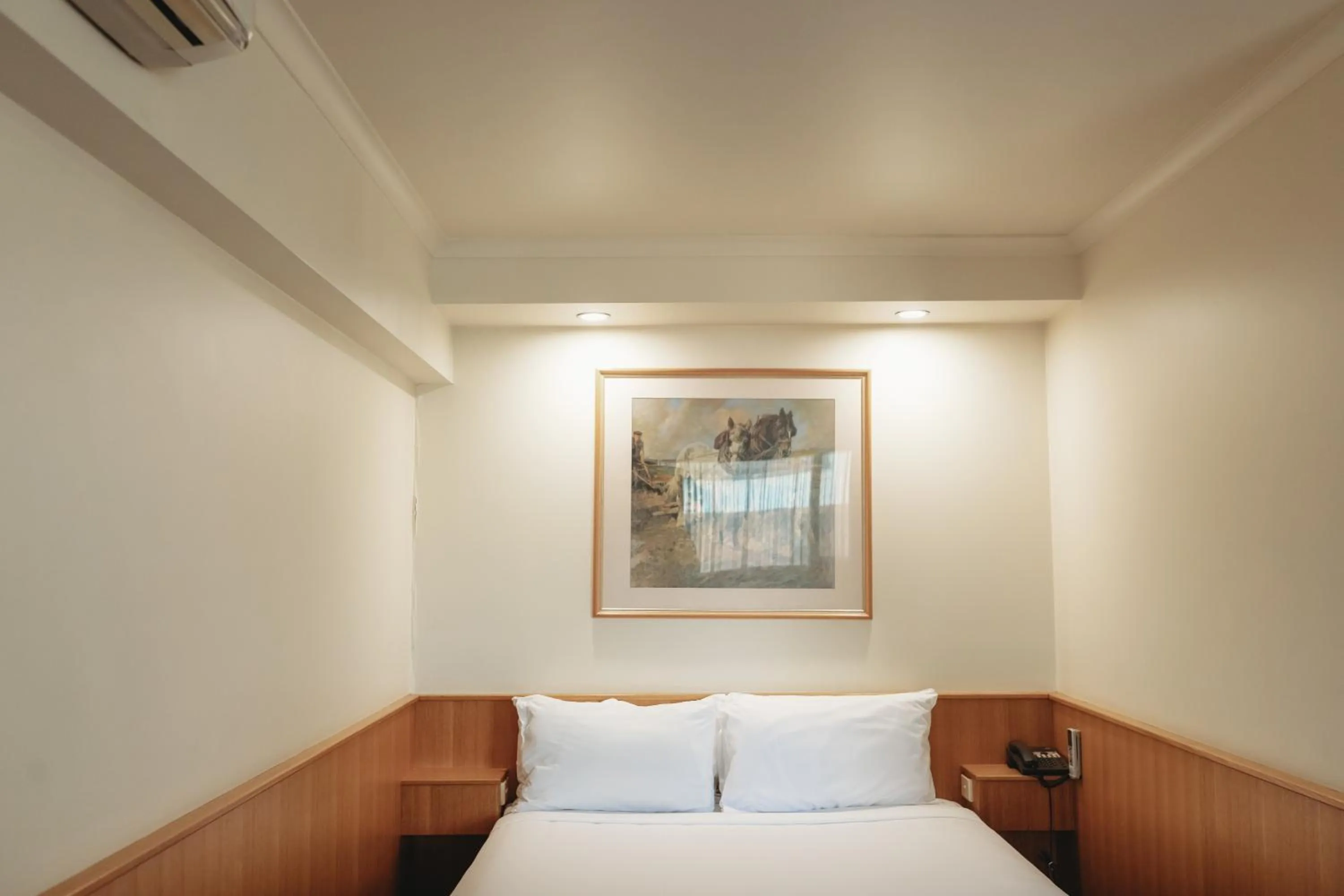 Bed in Echuca Nirebo Motel