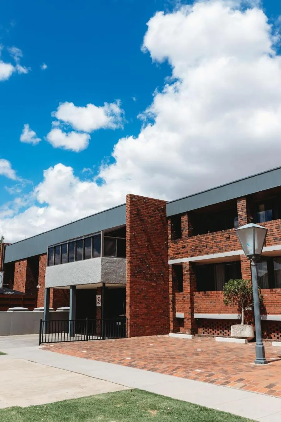 Property building in Echuca Nirebo Motel