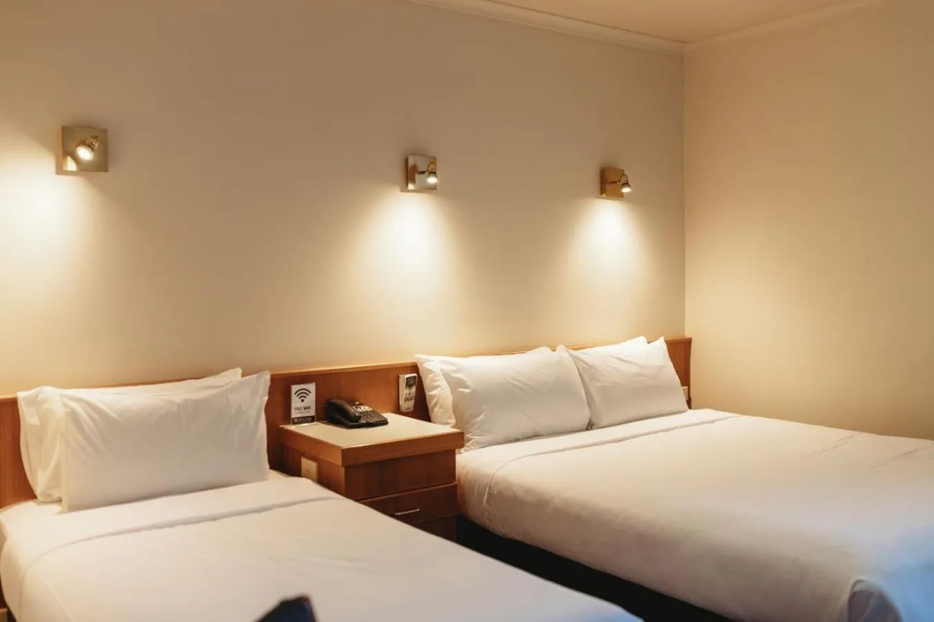 Bedroom, Bed in Echuca Nirebo Motel