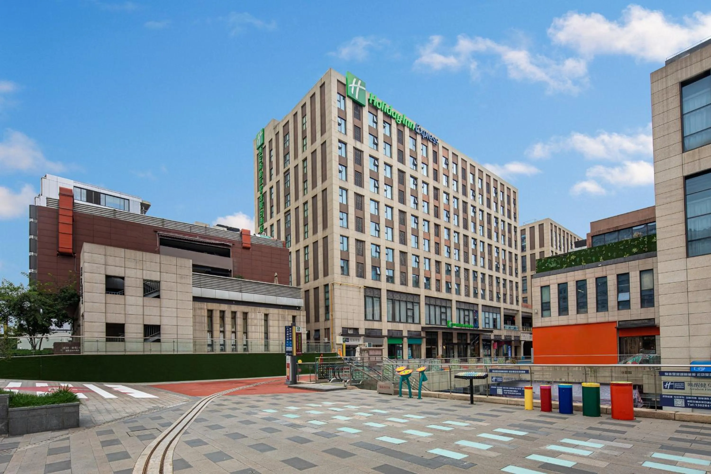 Property building in Holiday Inn Express Xi'an Qujiang South by IHG