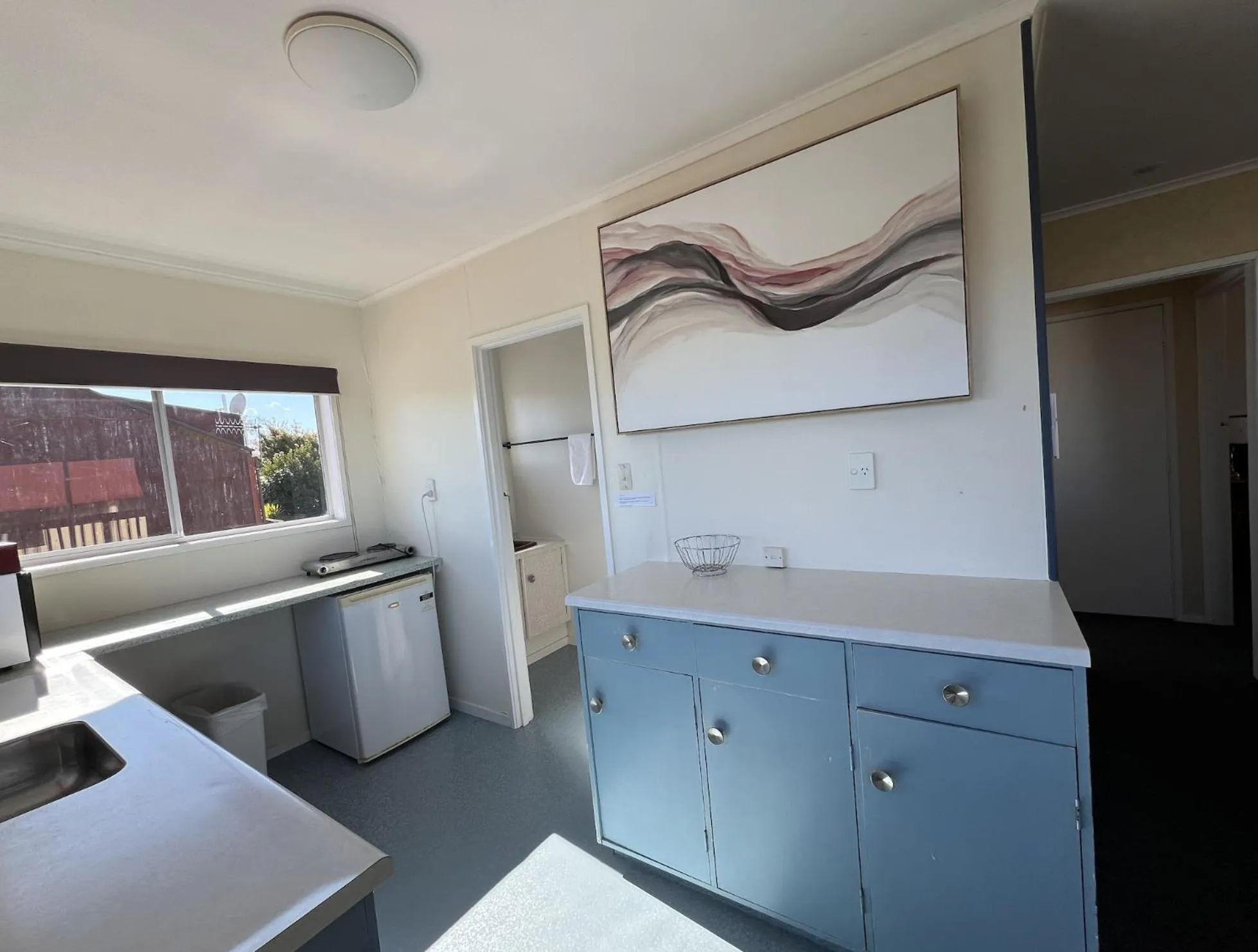 kitchen in Mountain View Motel