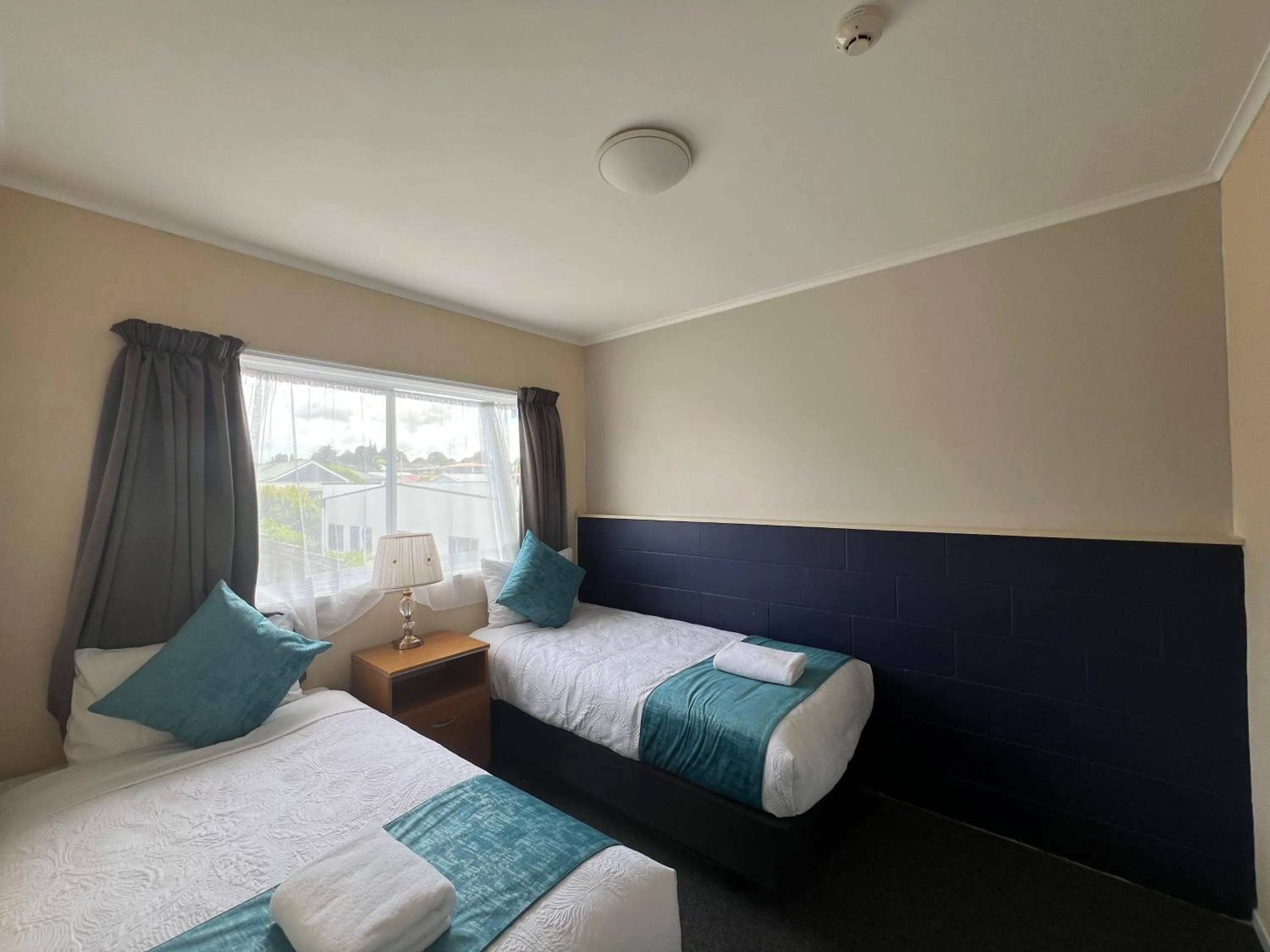 Bedroom, Bed in Mountain View Motel