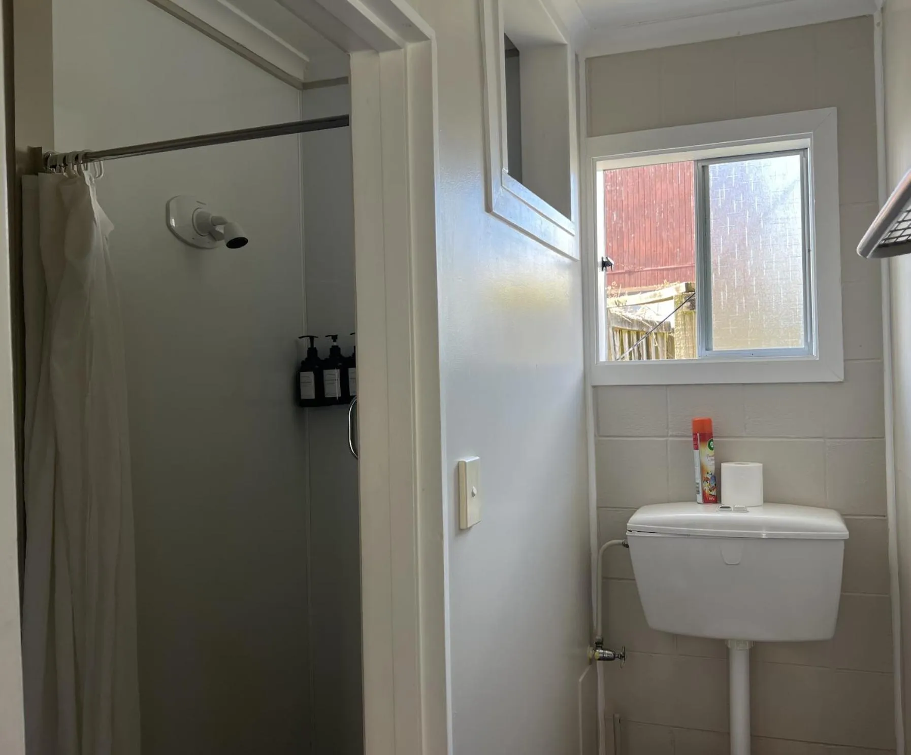 Bathroom in Mountain View Motel