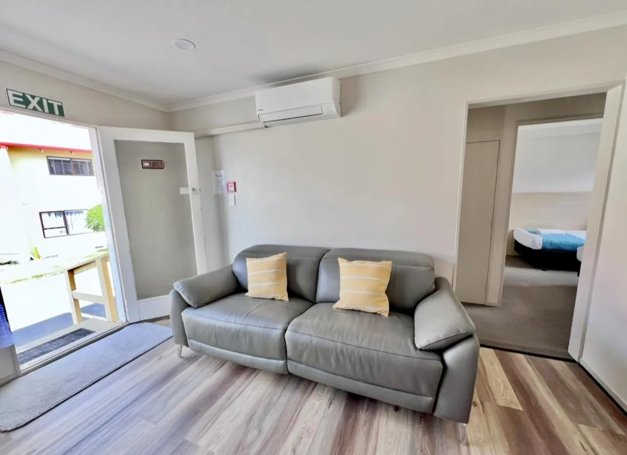 Seating area in Mountain View Motel