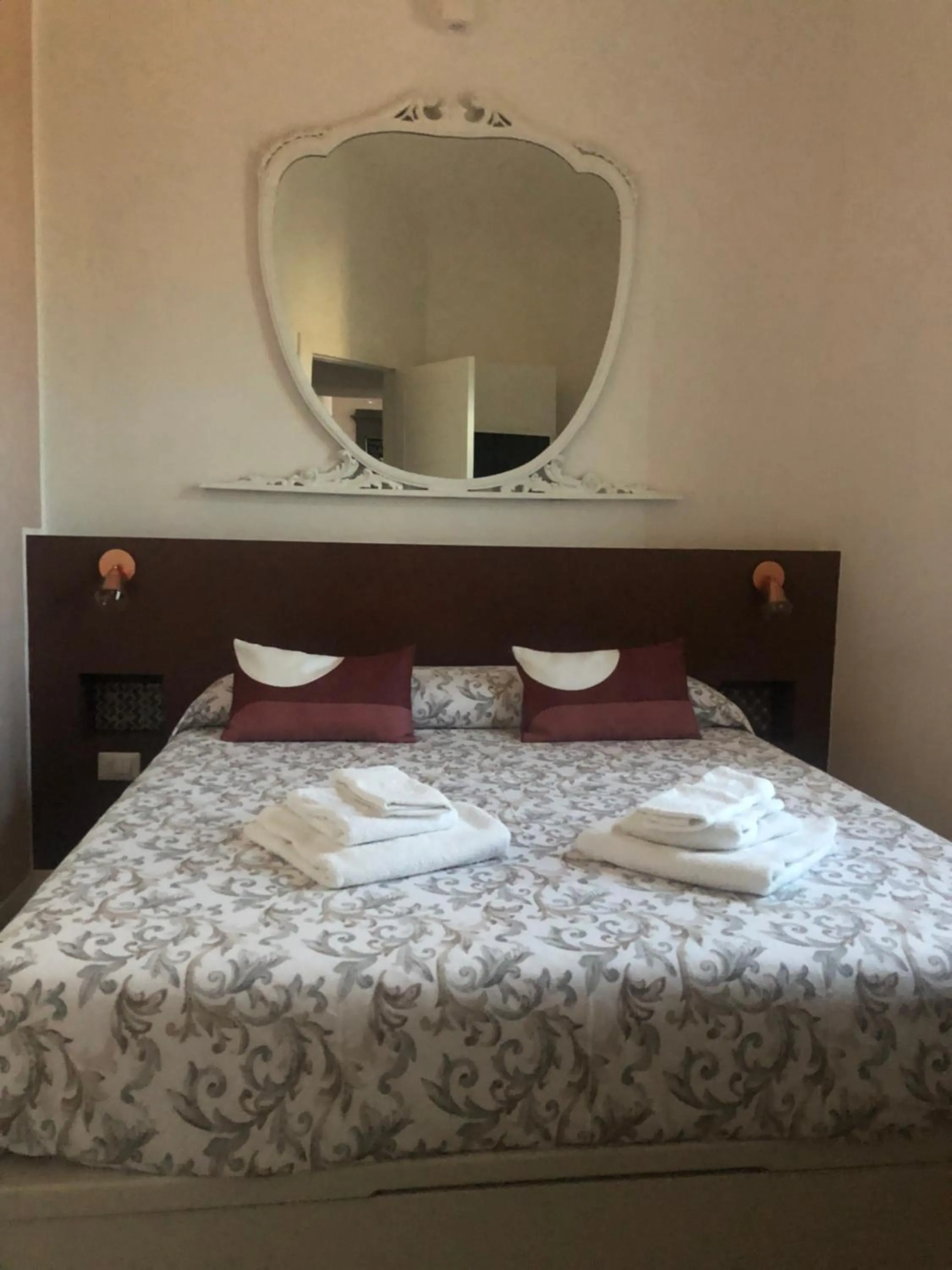 Photo of the whole room, Bed in B&B Dimor'à