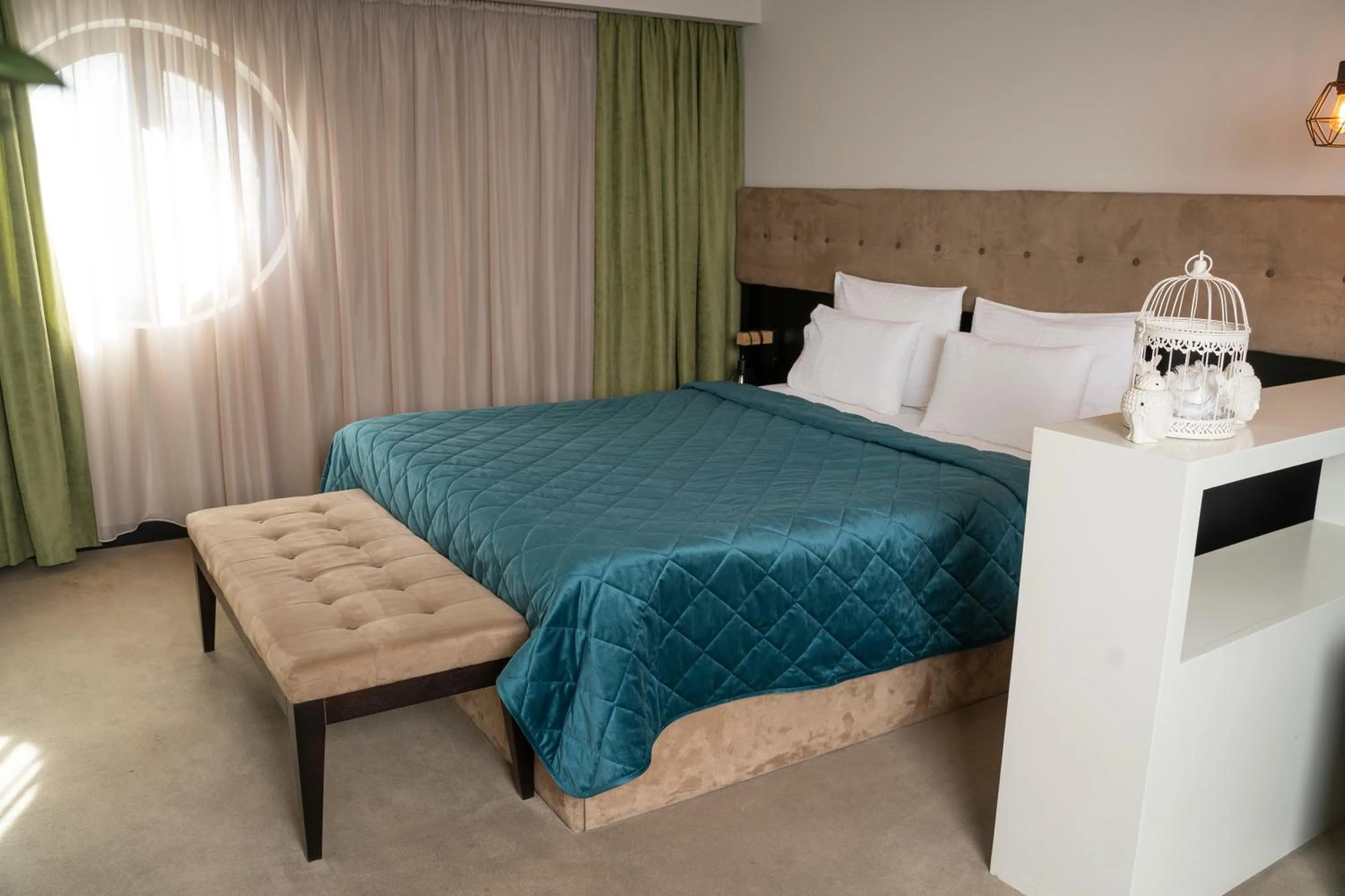 Bedroom, Bed in Akacija Luxury Suites