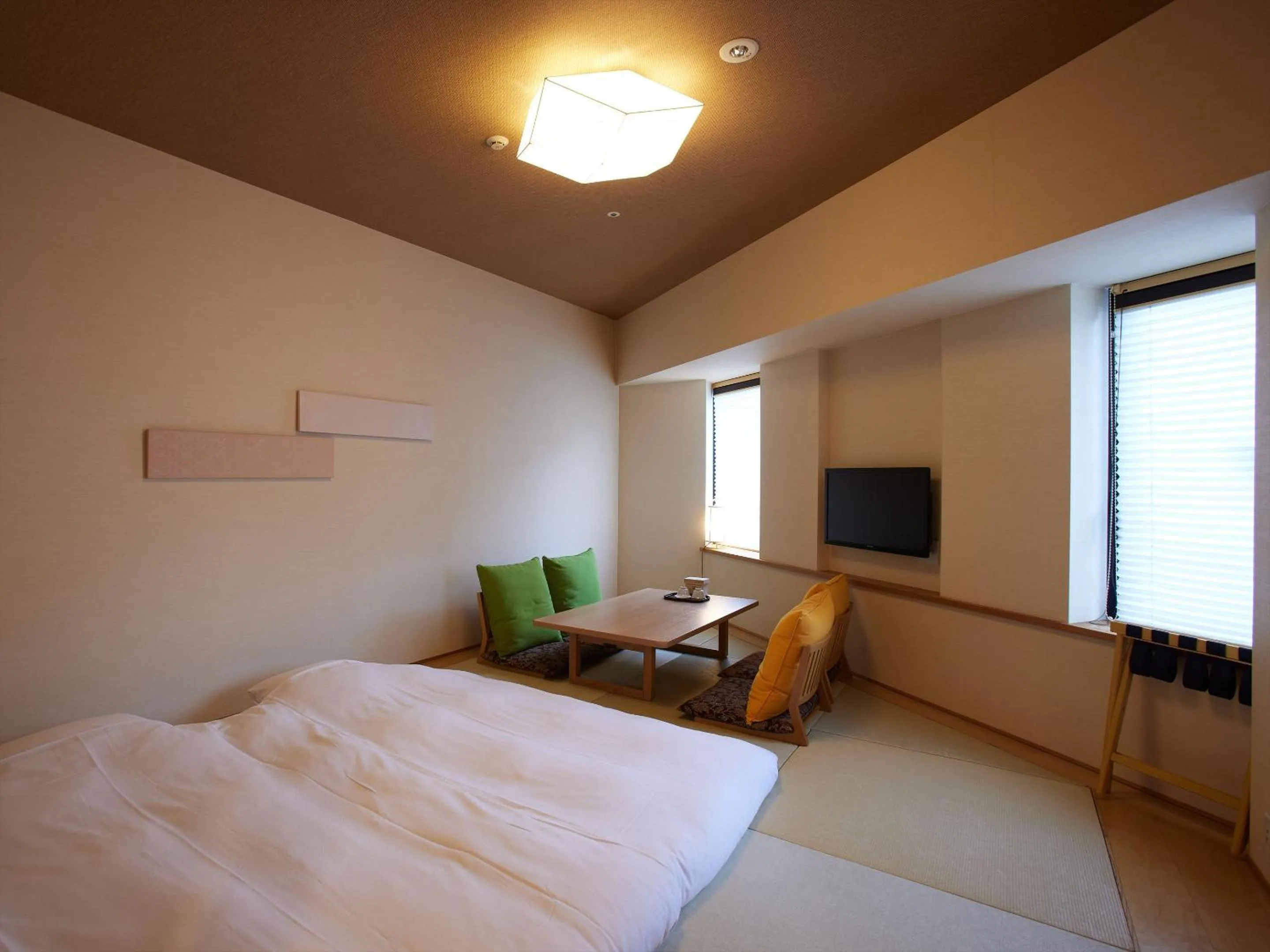 Photo of the whole room, Bed in Kyoto Hot Spring Hatoya Zuihokaku Hotel
