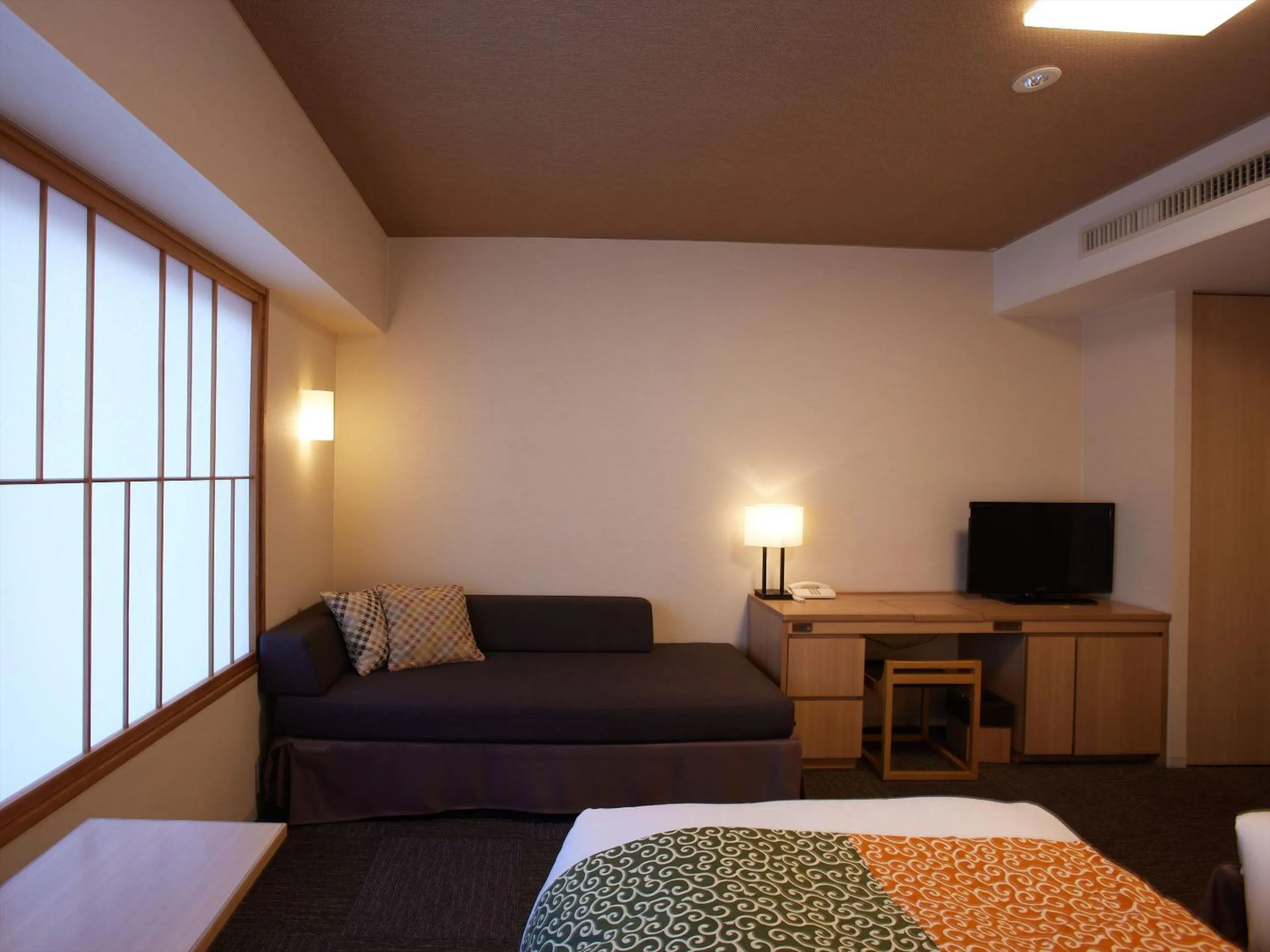 Photo of the whole room, Bed in Kyoto Hot Spring Hatoya Zuihokaku Hotel