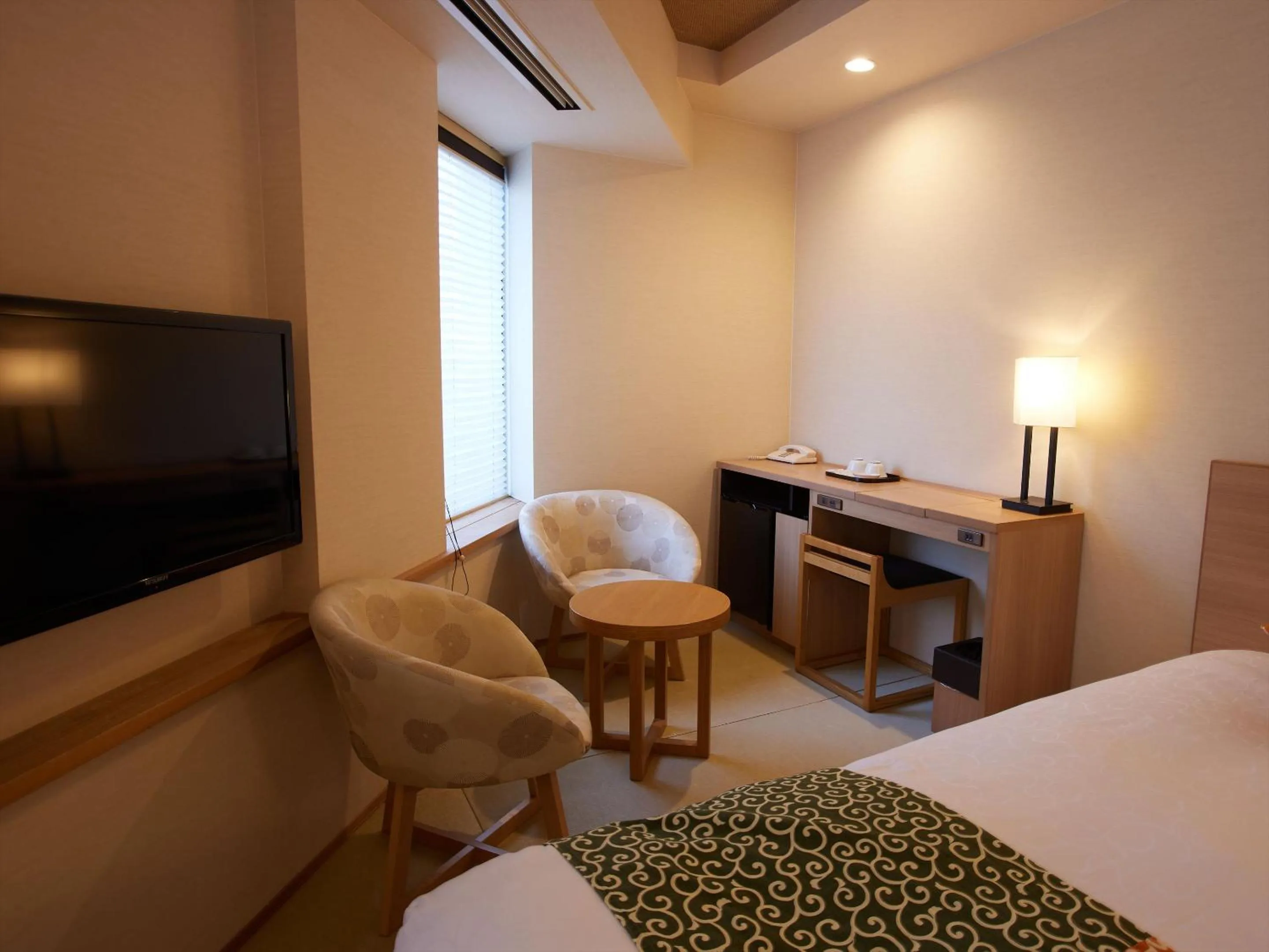 Photo of the whole room, Bed in Kyoto Hot Spring Hatoya Zuihokaku Hotel