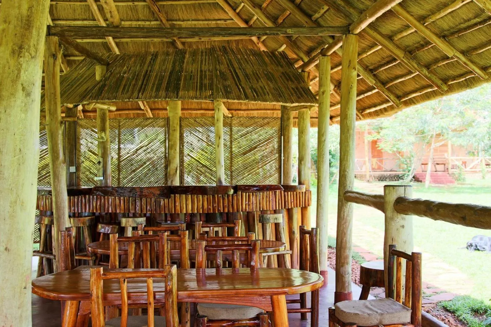 Restaurant/places to eat in Bushbaby Lodge