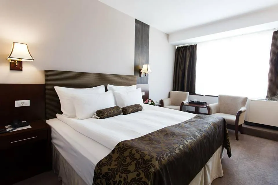 Superior Double Room in Grand Hotel Napoca