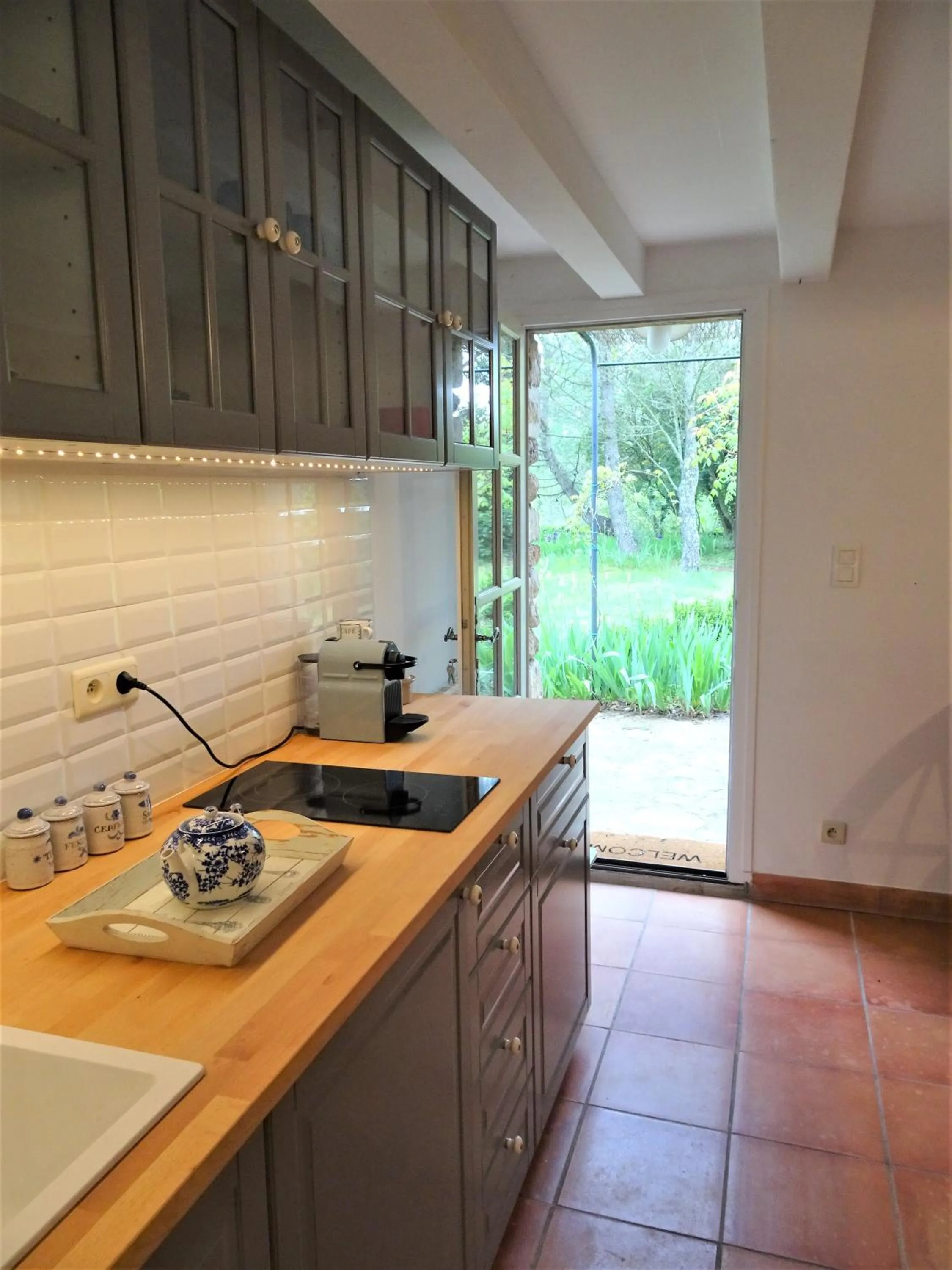 Kitchen or kitchenette in Les Olivettes le mazet